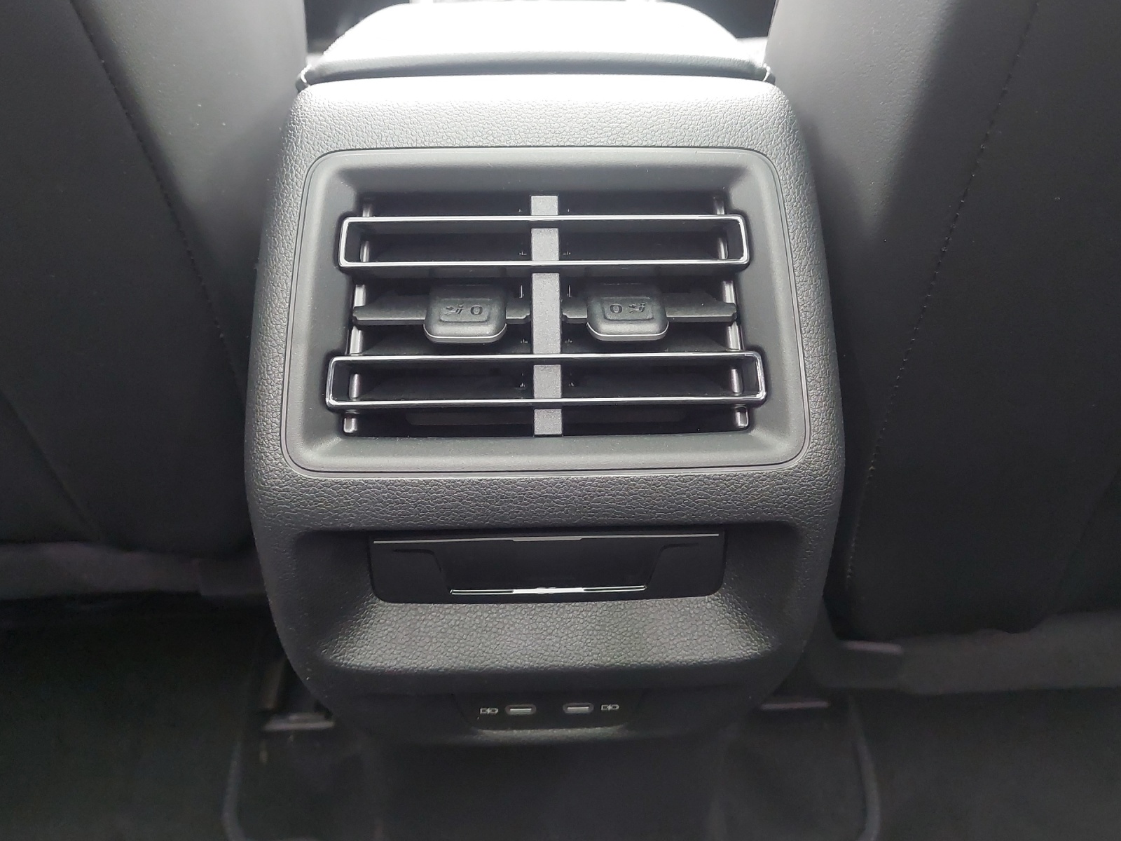 VW Tayron 2.0 TSI R-Line DSG 4Motion-image-10