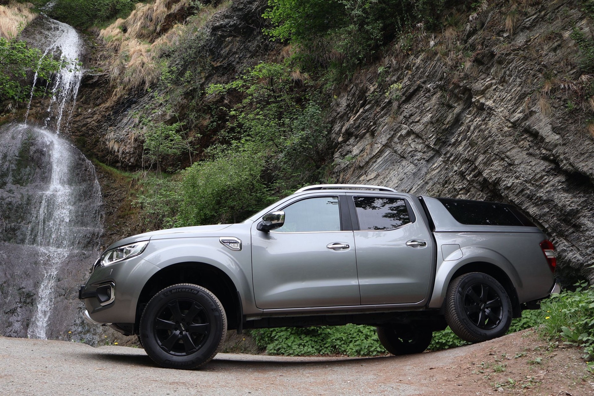 RENAULT Doppel Cabin Twin Turbo dci190 4WD-showroom-element-1
