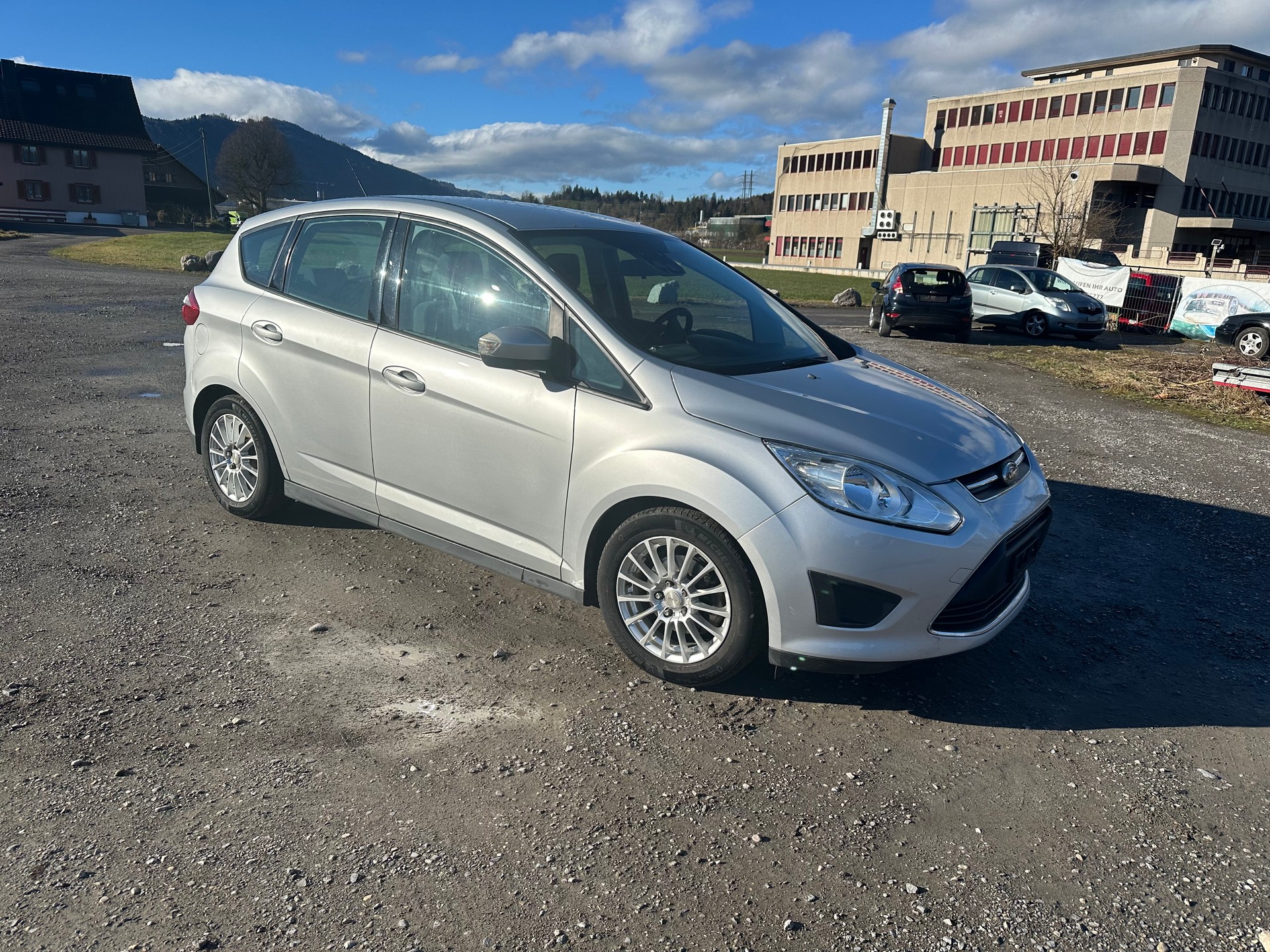 FORD C-Max 1.0 SCTi Titanium-image-2