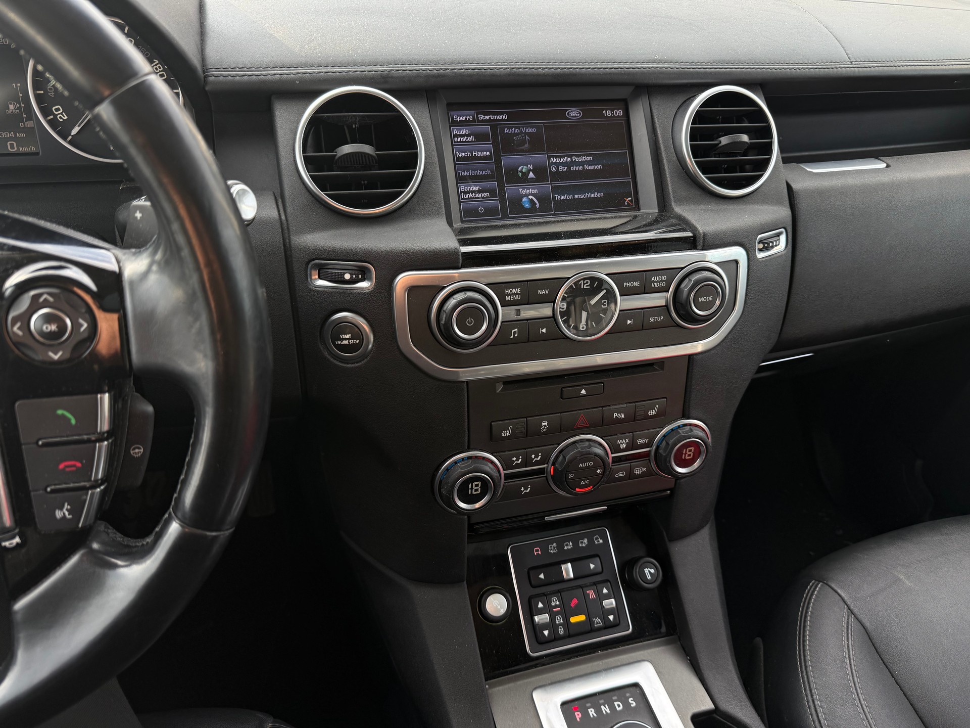 LAND ROVER Discovery 3.0 SDV6 HSE Automatic-image-18