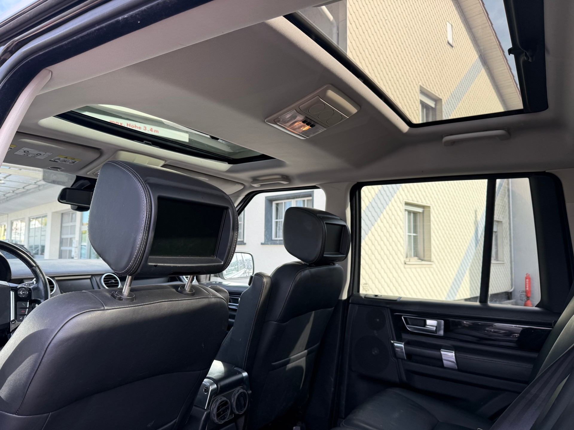 LAND ROVER Discovery 3.0 SDV6 HSE Automatic-image-7