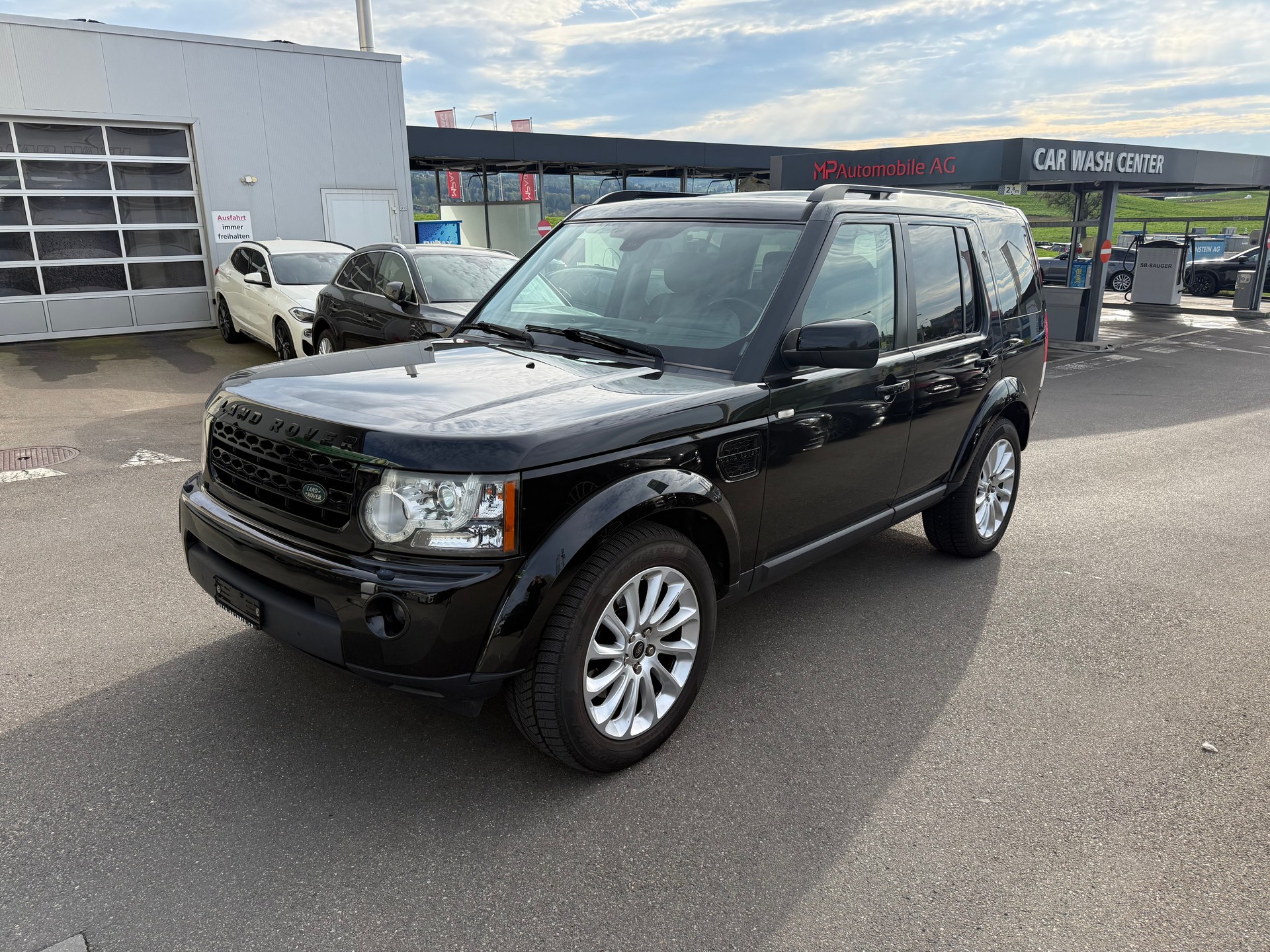 LAND ROVER Discovery 3.0 SDV6 HSE Automatic-image-0