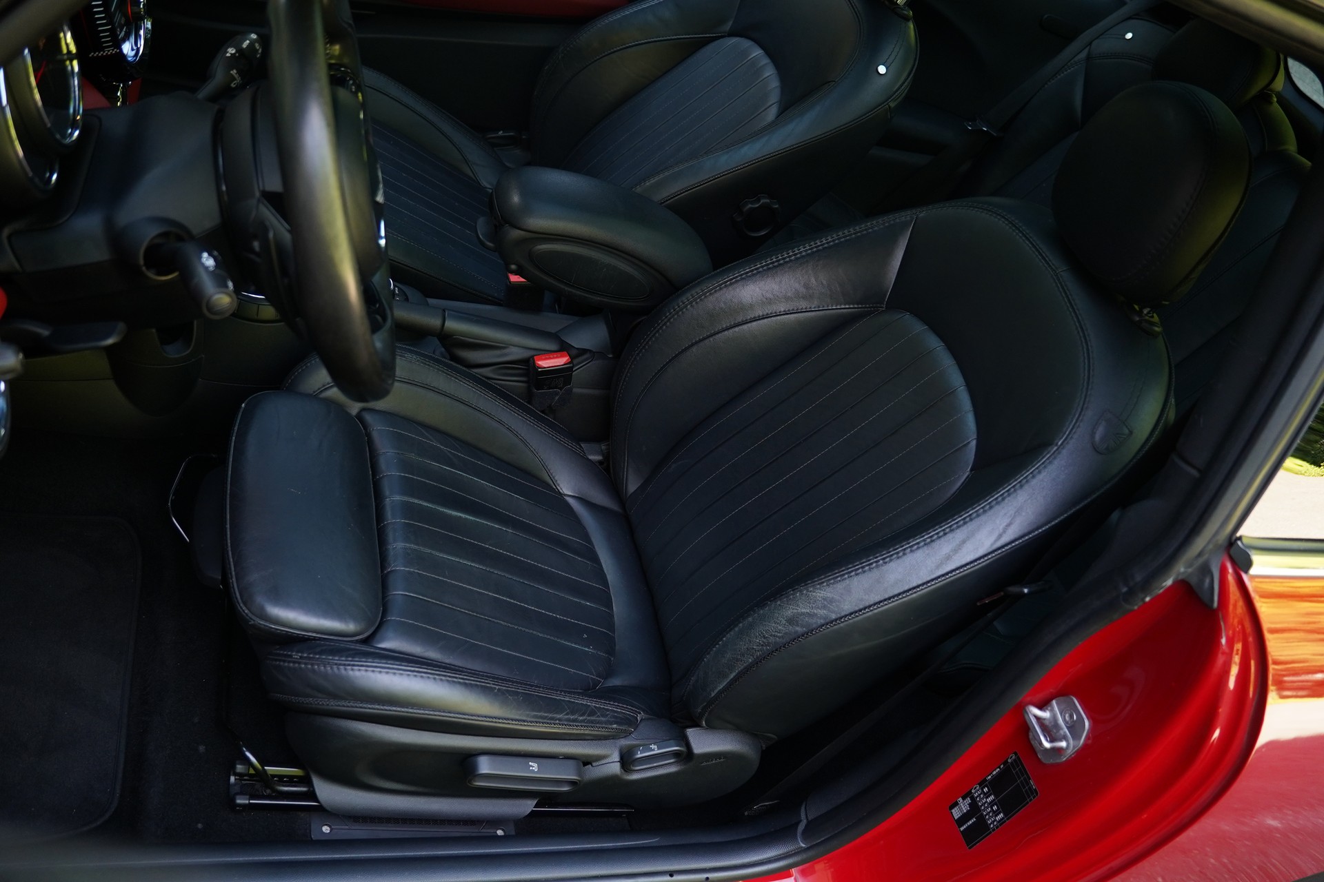 MINI Cooper John Cooper Works Steptronic-image-14