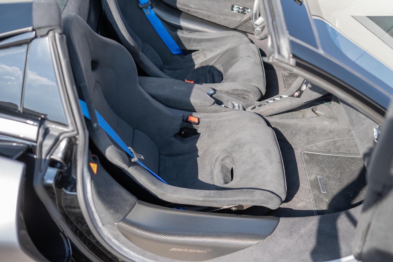 McLAREN 750S Spider-image-15