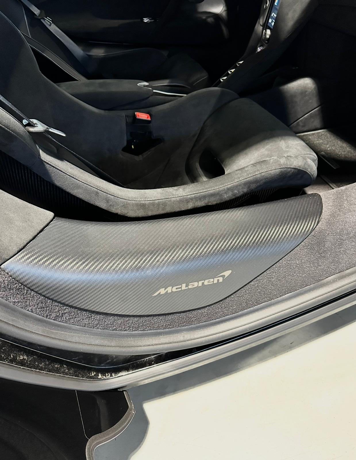 McLAREN 750S Spider-image-12