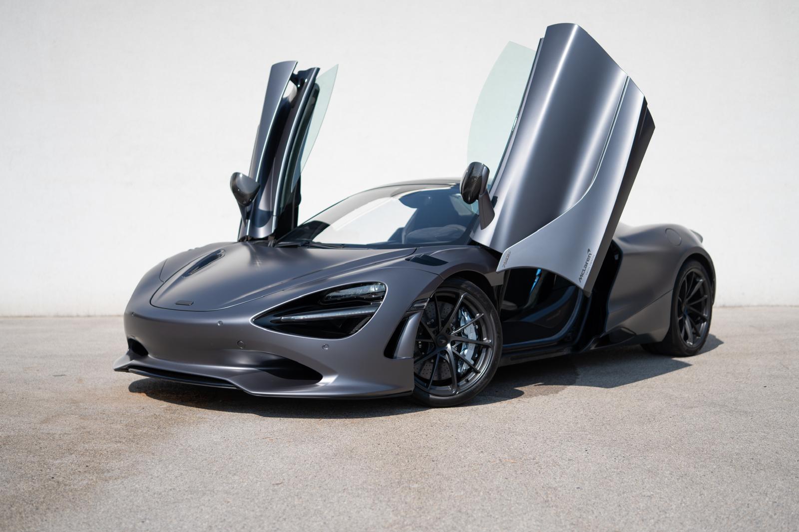 McLAREN 750S Spider-image-4