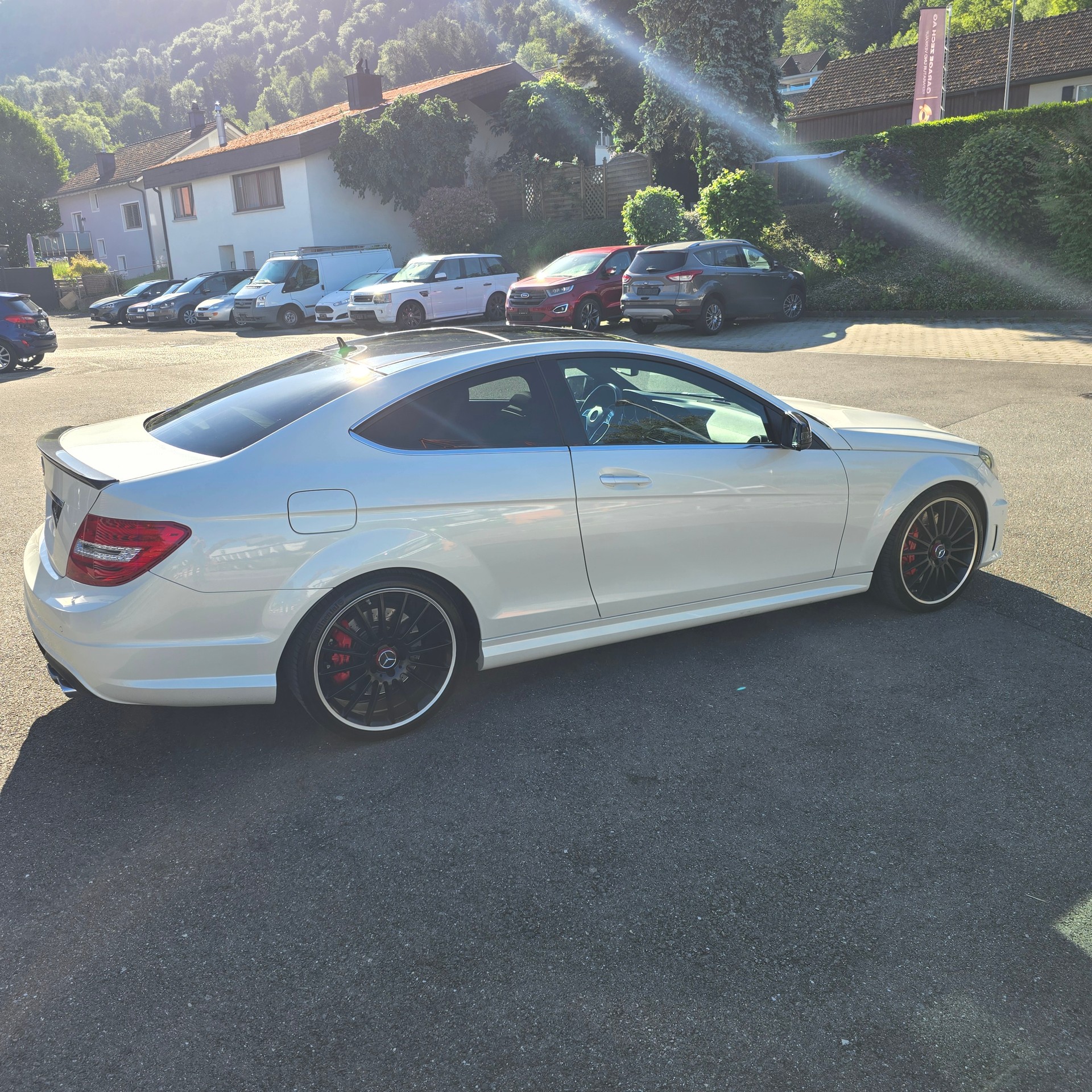 MERCEDES-BENZ C 63 V8 AMG Coupé-image-4