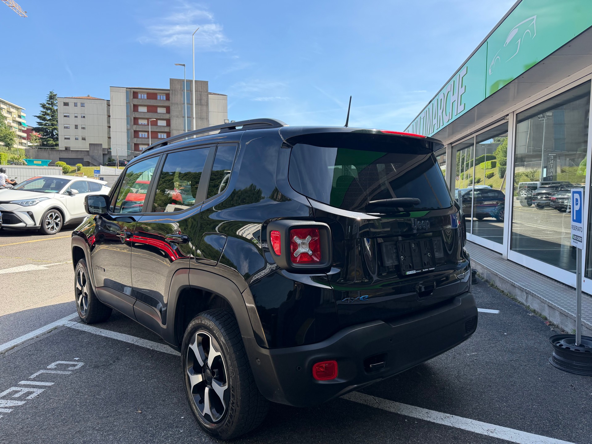 JEEP Renegade 1.3 T PHEV Trailhawk AWD-image-4