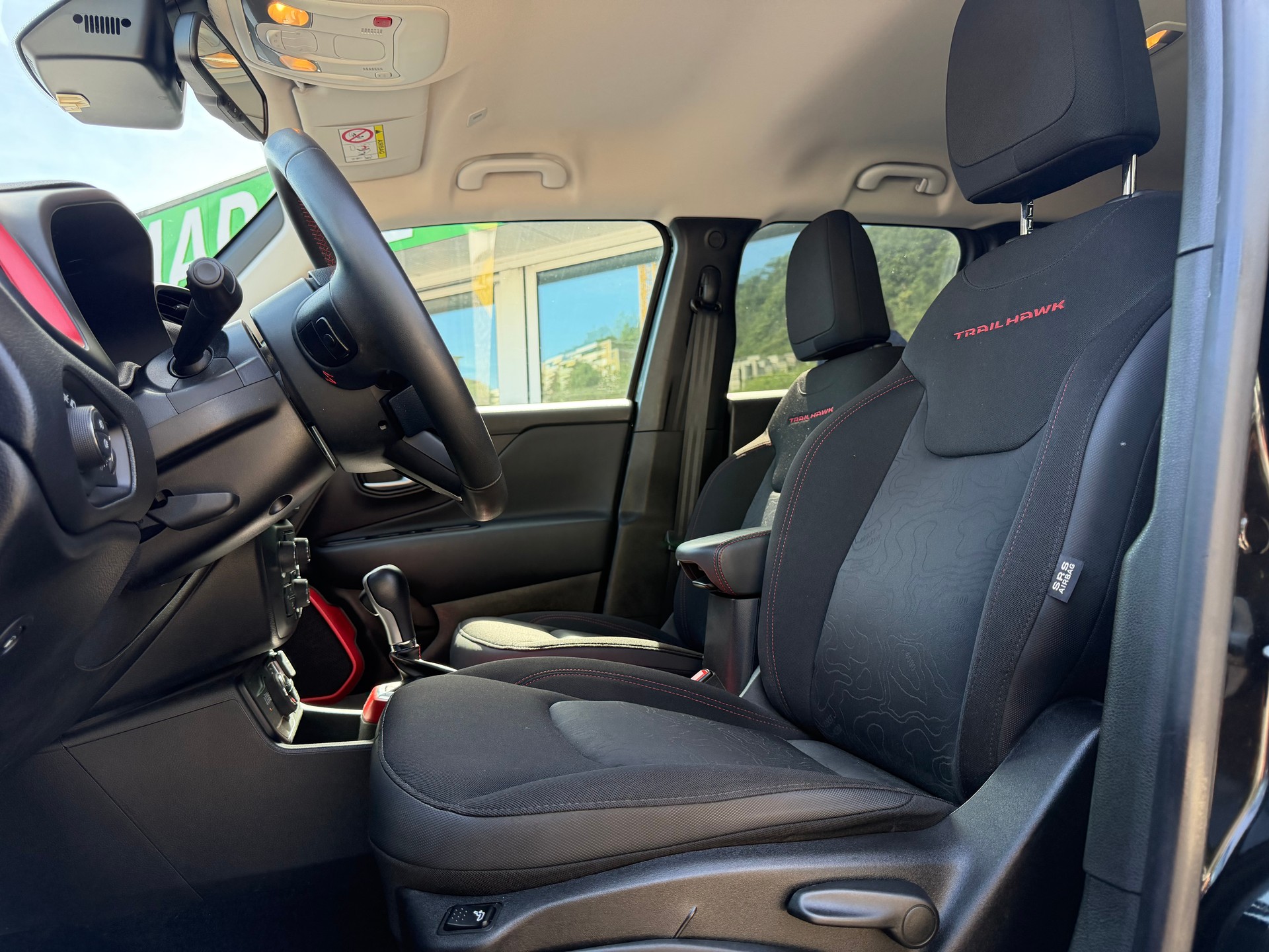JEEP Renegade 1.3 T PHEV Trailhawk AWD-image-7