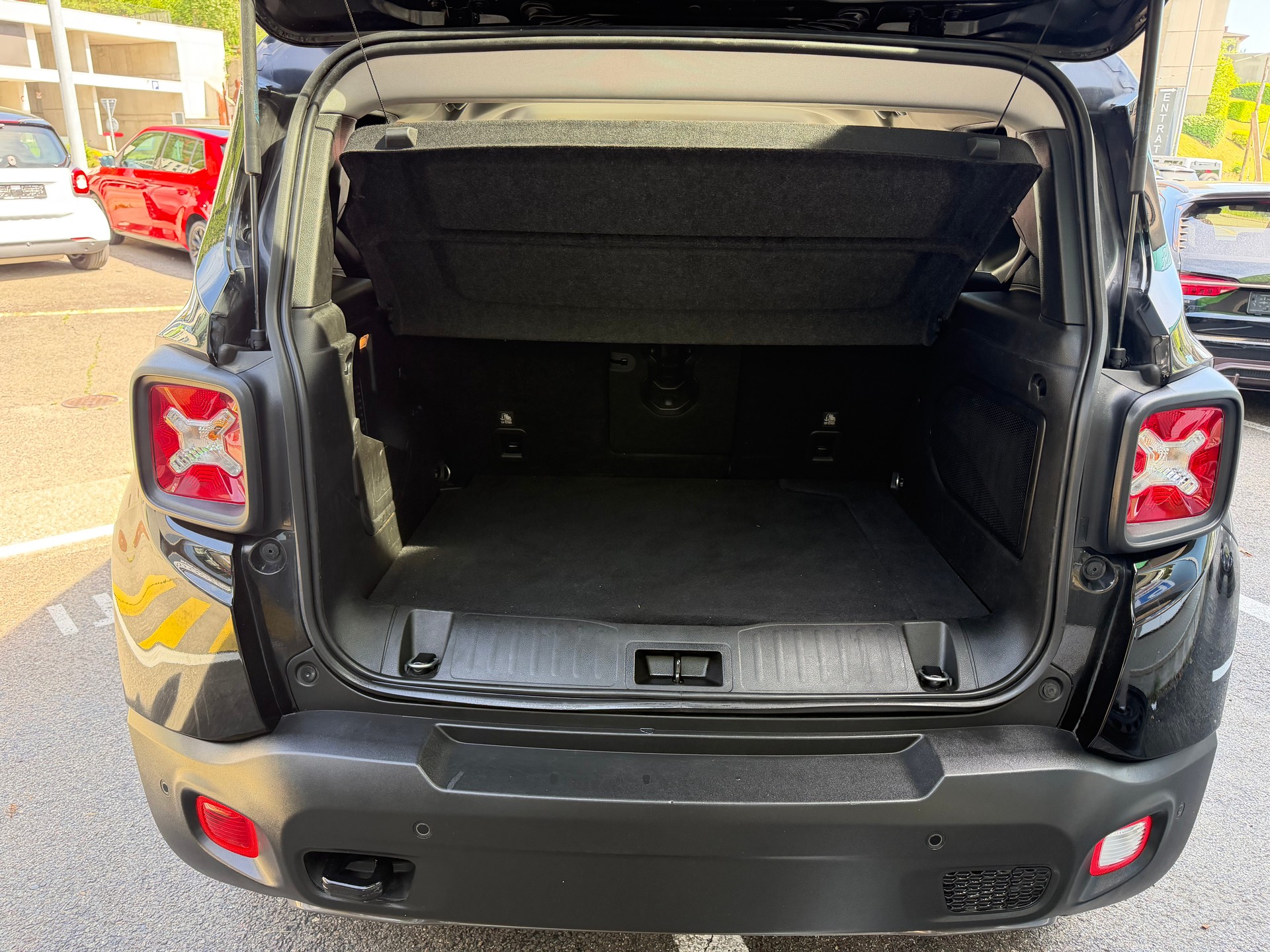 JEEP Renegade 1.3 T PHEV Trailhawk AWD-image-6