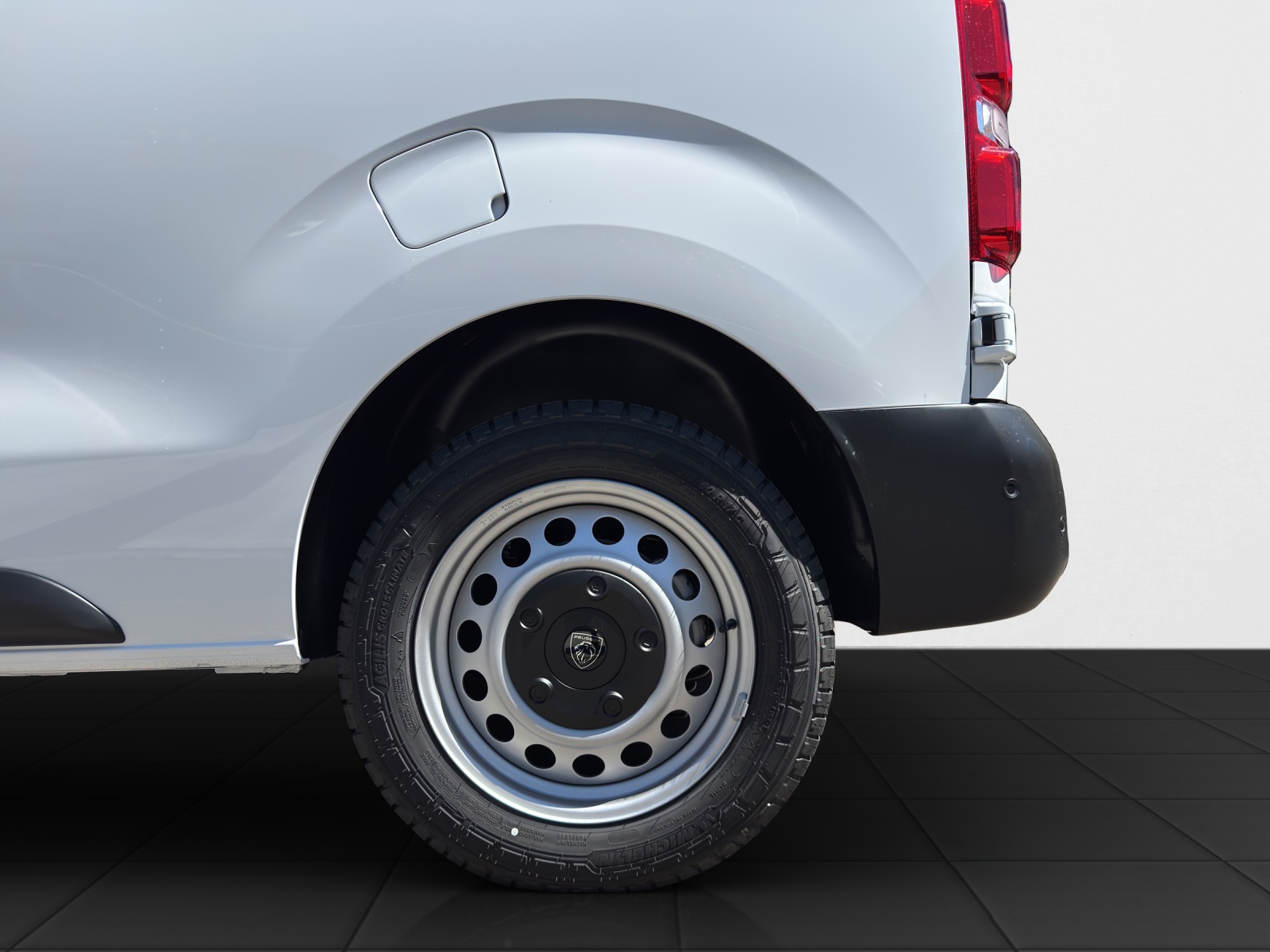 PEUGEOT Expert Kaw. Standard 2.2 BlueHDi 150 S/S-image-16