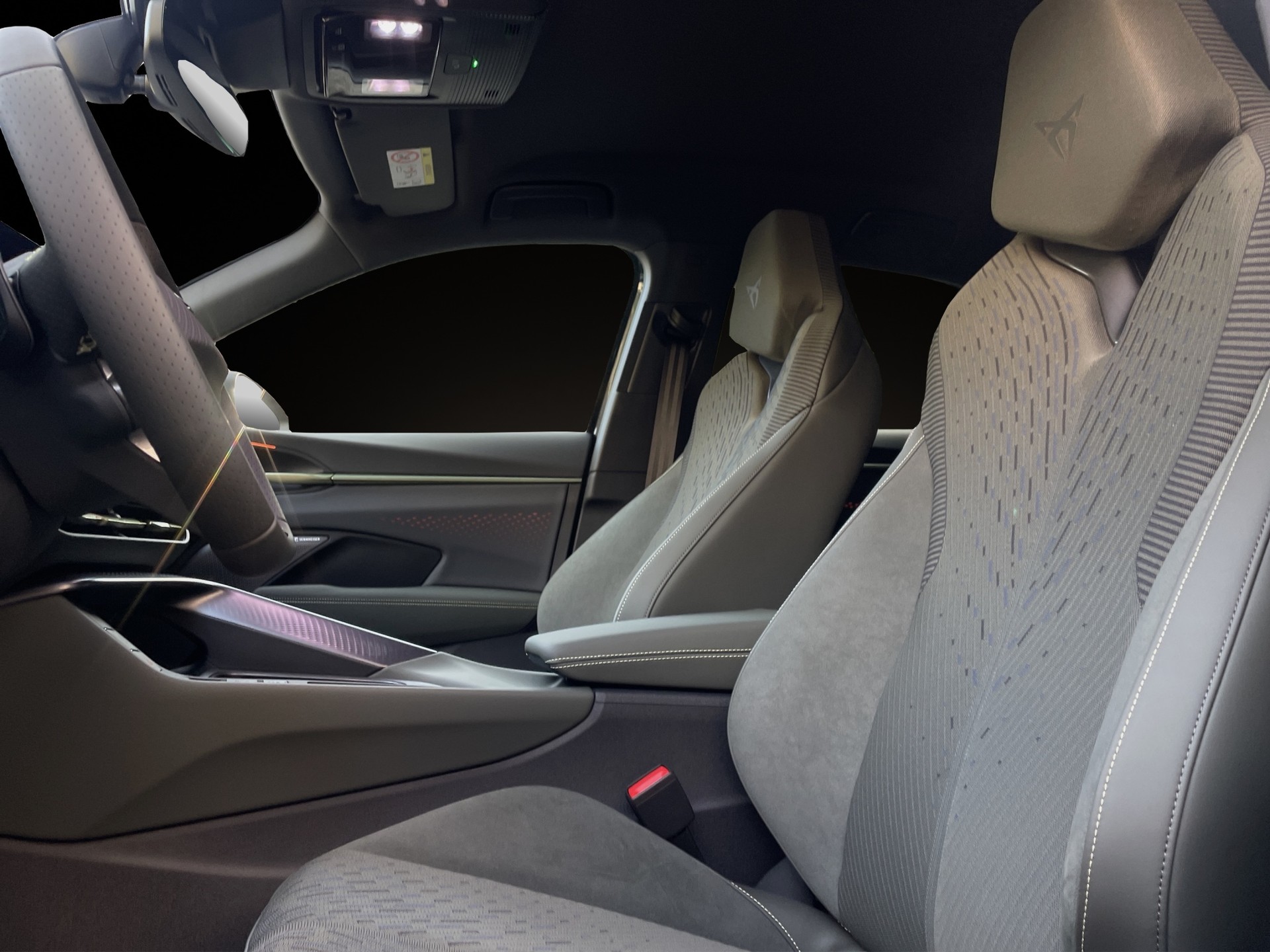 CUPRA Terramar 1.5 eTSI Prime Edition DSG-image-8