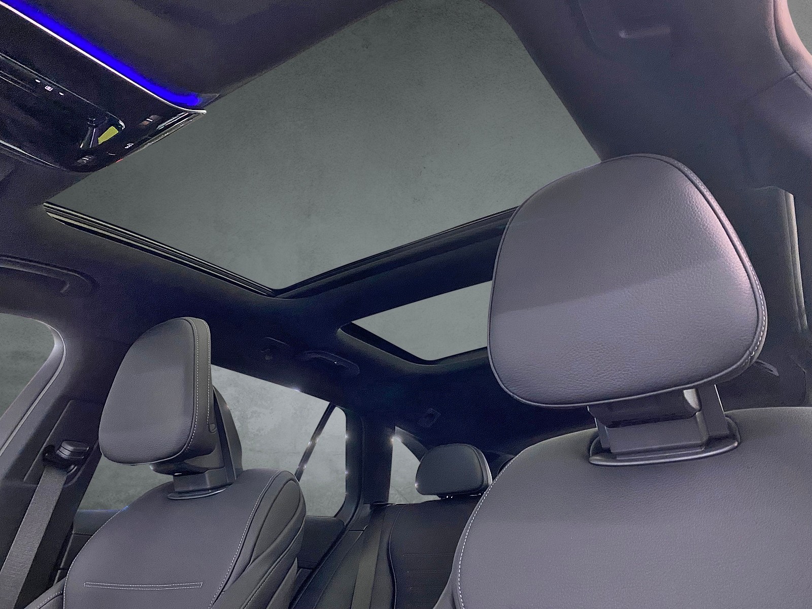 MERCEDES-BENZ C 300 AMG Line 4MATIC Kombi-image-10