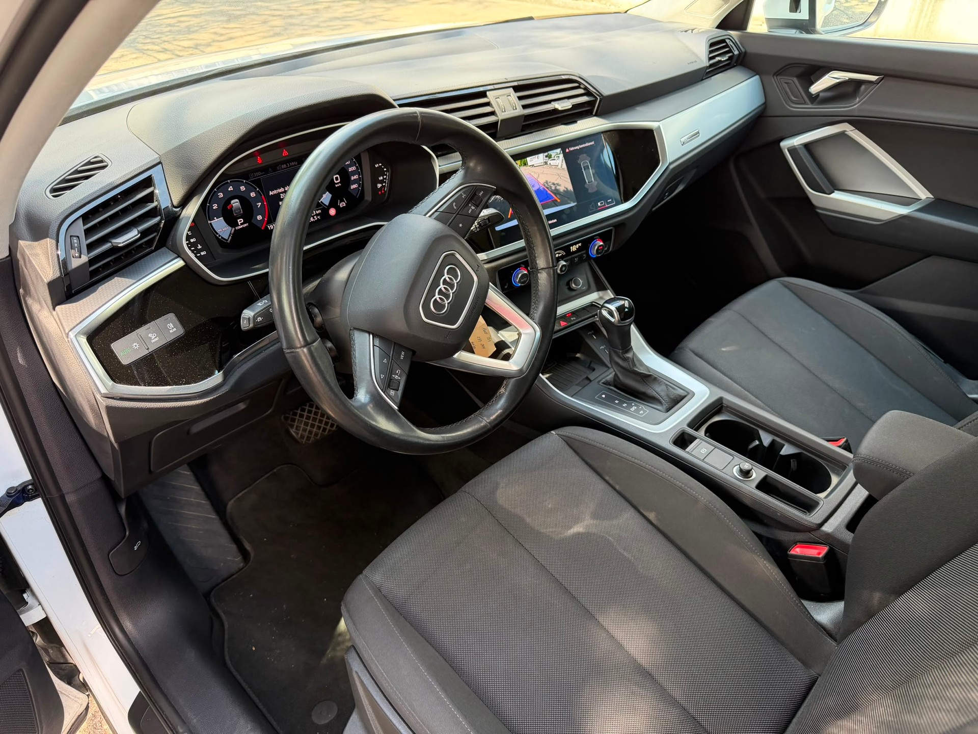 AUDI Q3 Sportback 35 TFSI 1.5-image-8