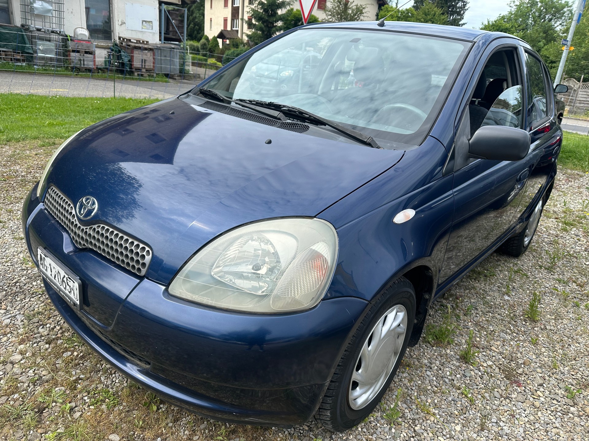 TOYOTA Yaris 1.4 D-4D Linea Sol-image-0