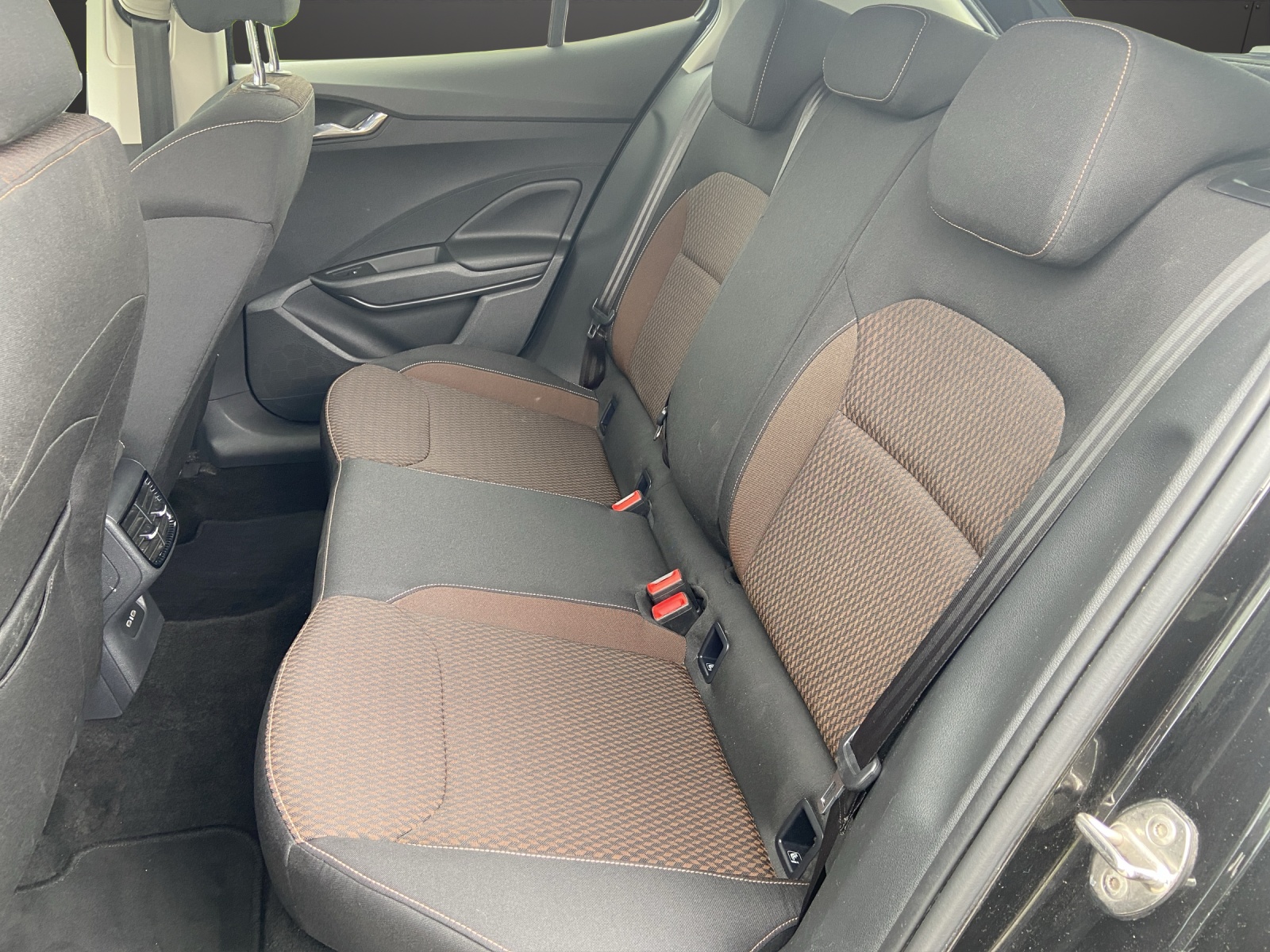 SKODA Fabia 1.0 TSI First Edition DSG-image-9
