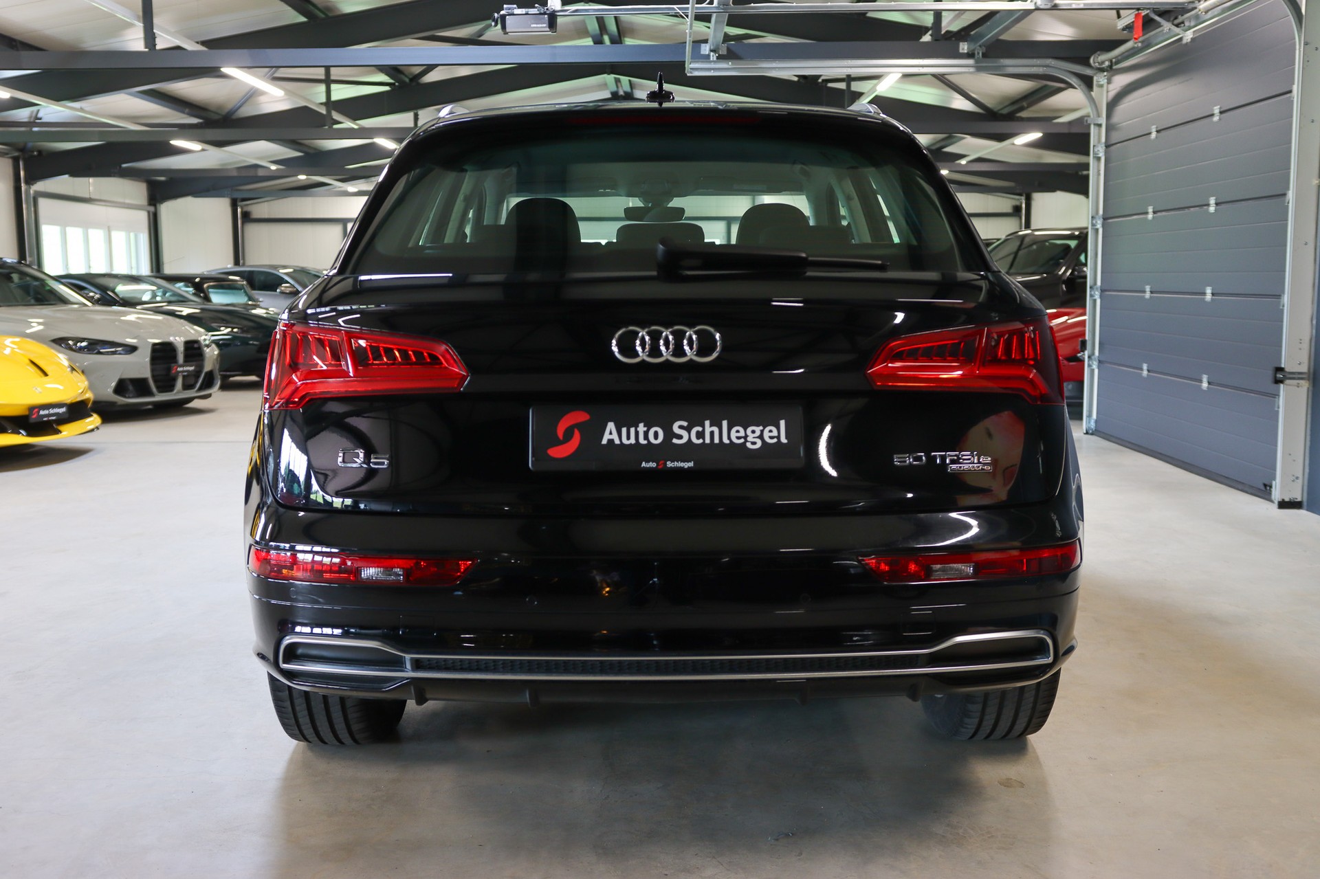 AUDI Q5 55 TFSI e quattro-image-4