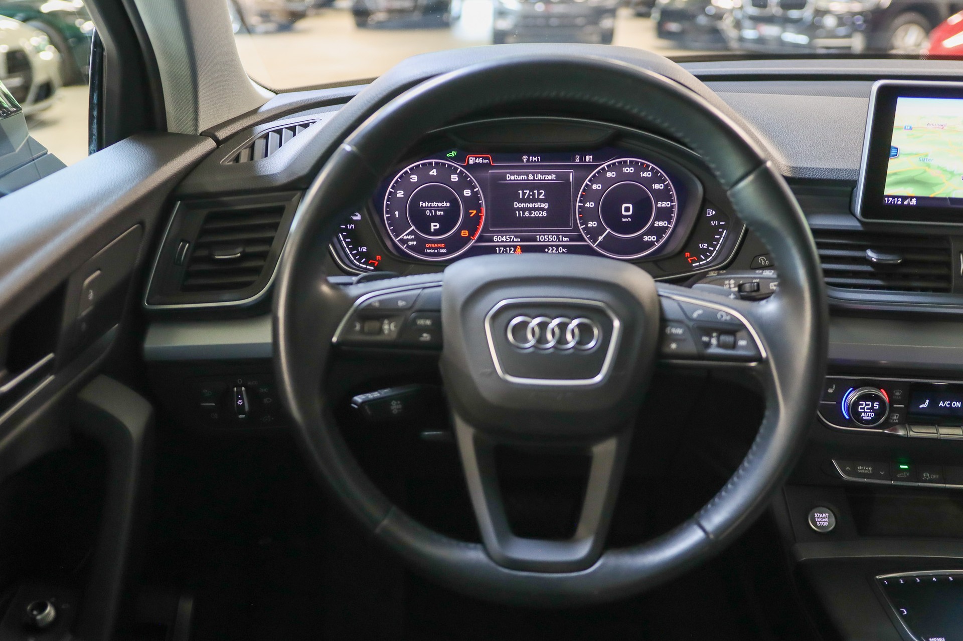 AUDI Q5 55 TFSI e quattro-image-11