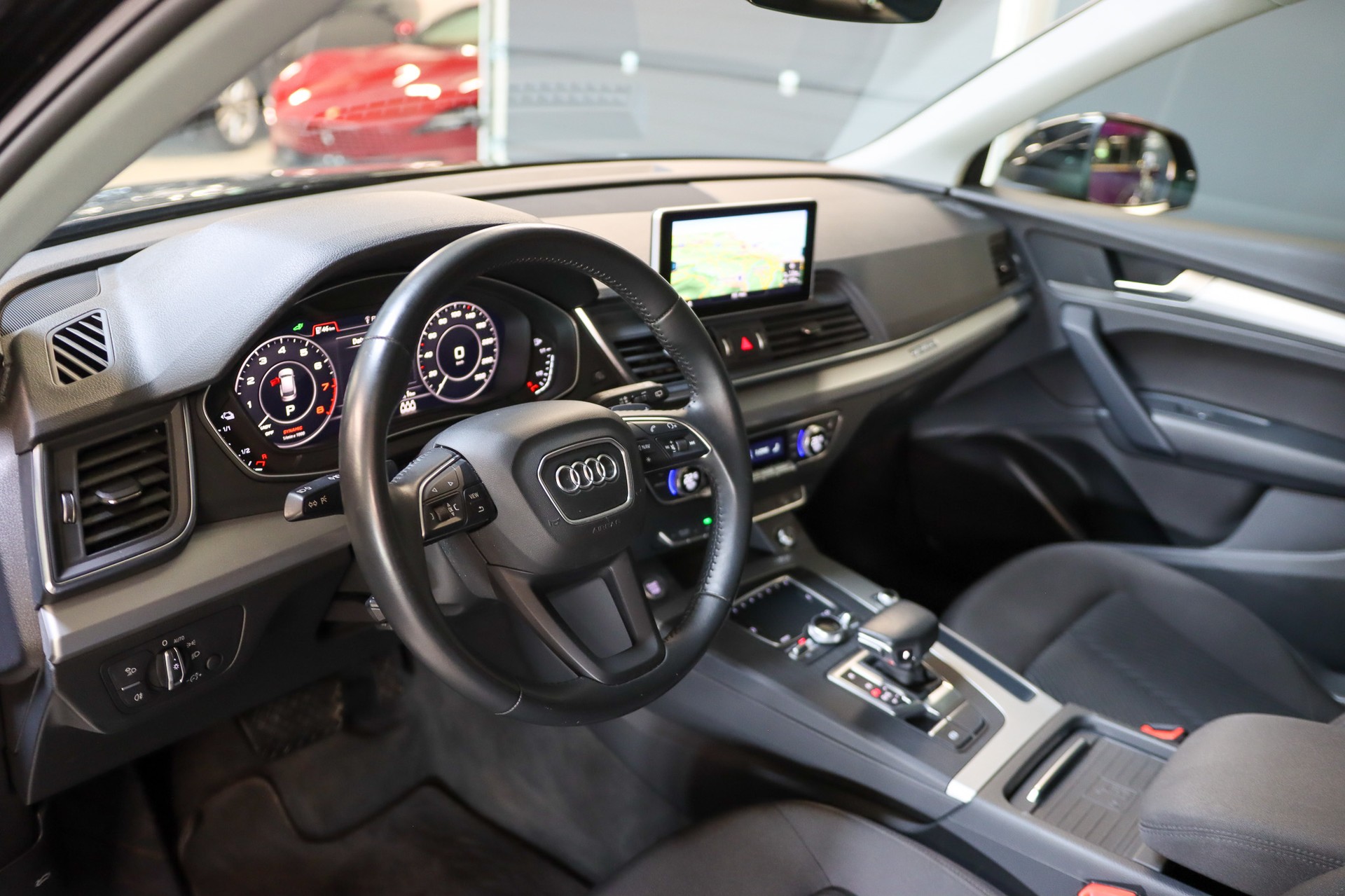 AUDI Q5 55 TFSI e quattro-image-10