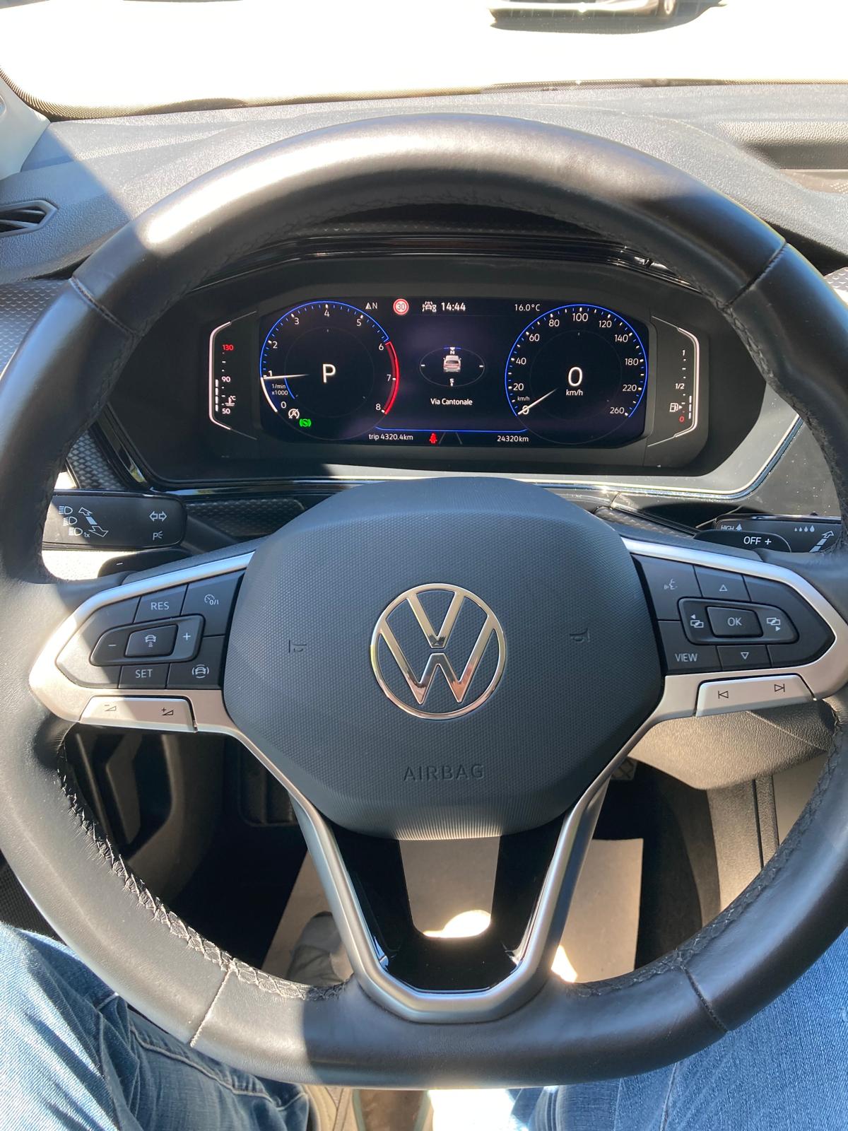 VW T-Cross 1.0 TSI Life Limited DSG-image-9