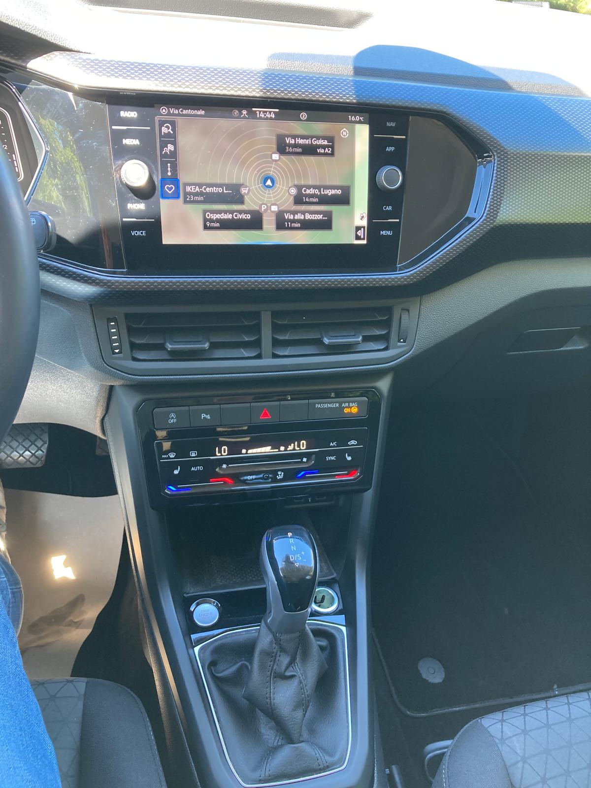 VW T-Cross 1.0 TSI Life Limited DSG-image-10