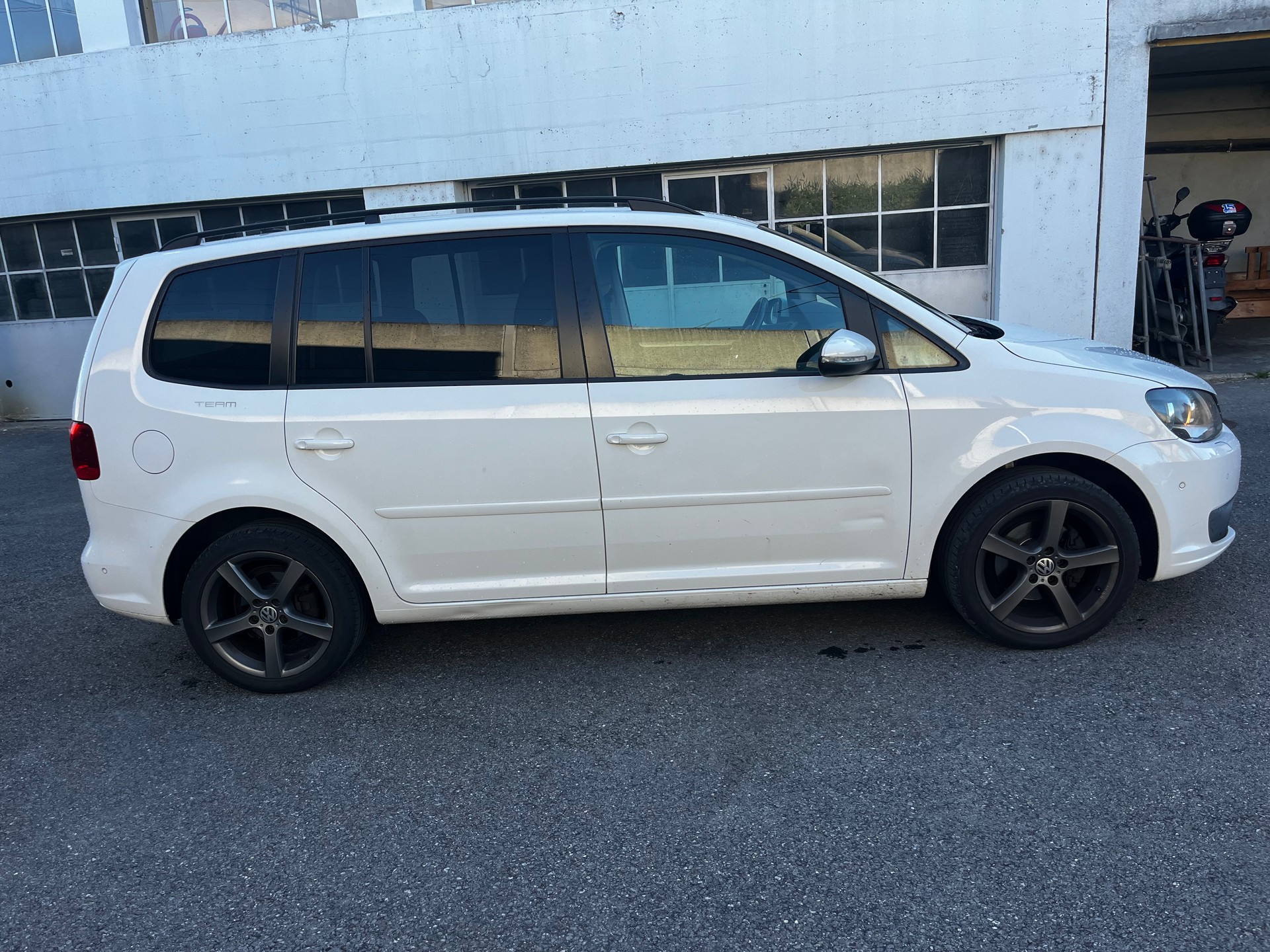 VW Touran 1.4 TSI Comfortline 7 places-image-2