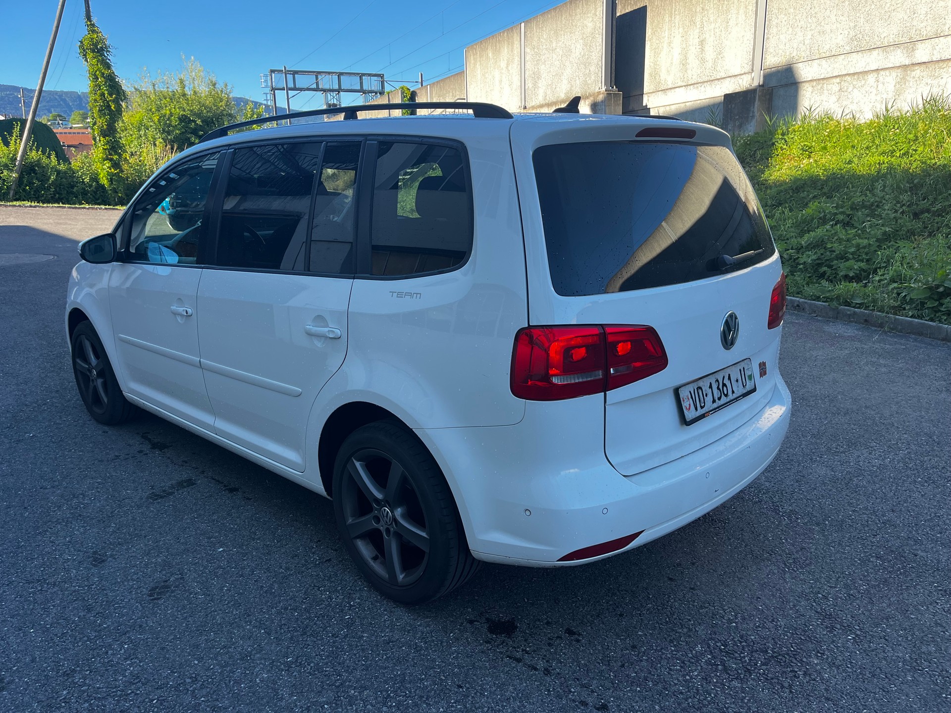 VW Touran 1.4 TSI Comfortline 7 places-image-3