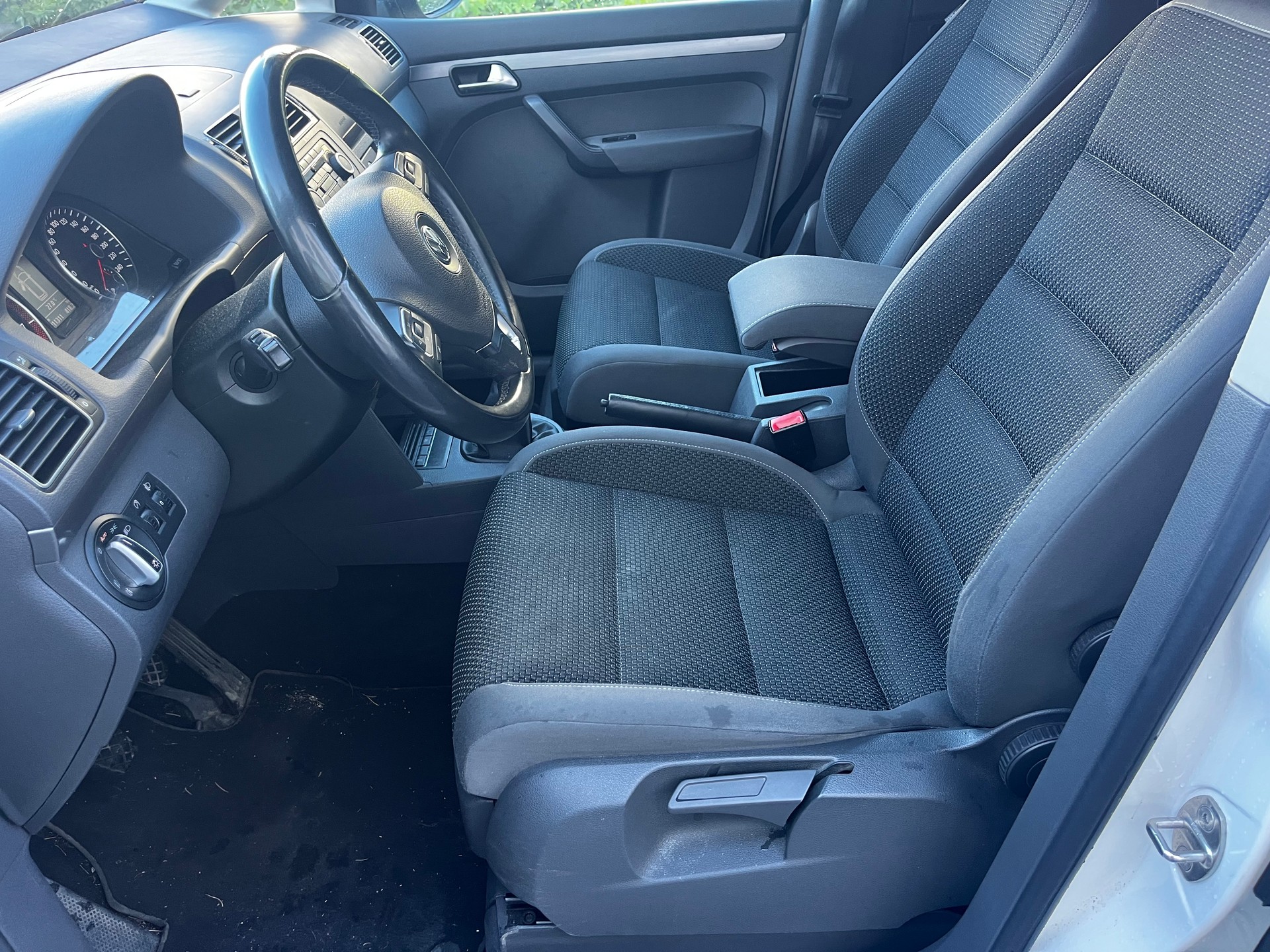VW Touran 1.4 TSI Comfortline 7 places-image-10