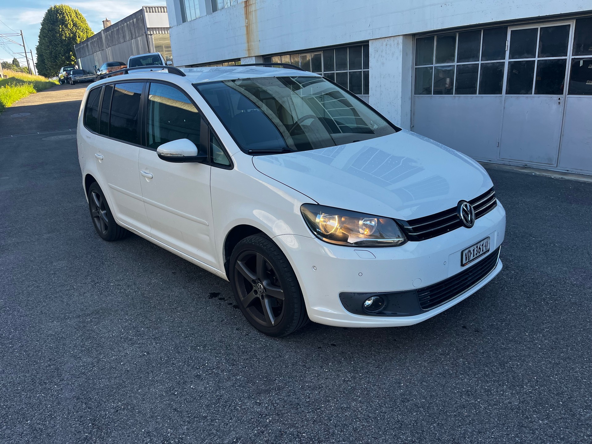 VW Touran 1.4 TSI Comfortline 7 places-image-0