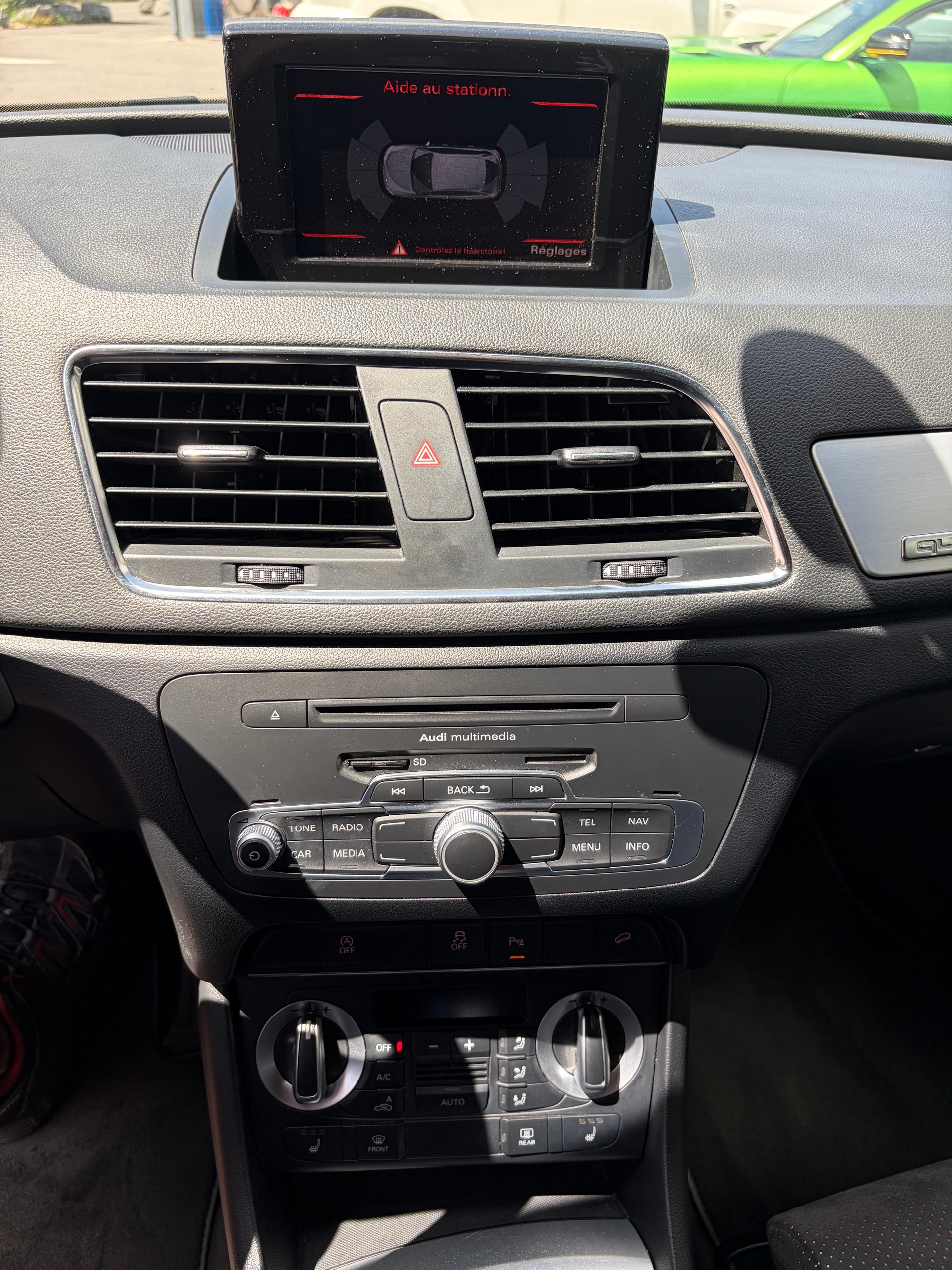 AUDI Q3 2.0 TFSI quattro S-tronic S-Line-image-9