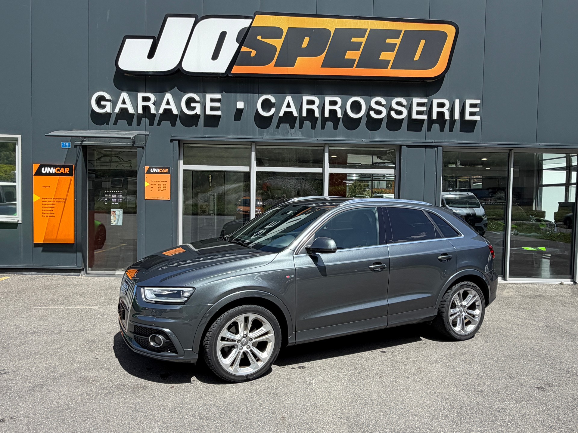 AUDI Q3 2.0 TFSI quattro S-tronic S-Line-image-0