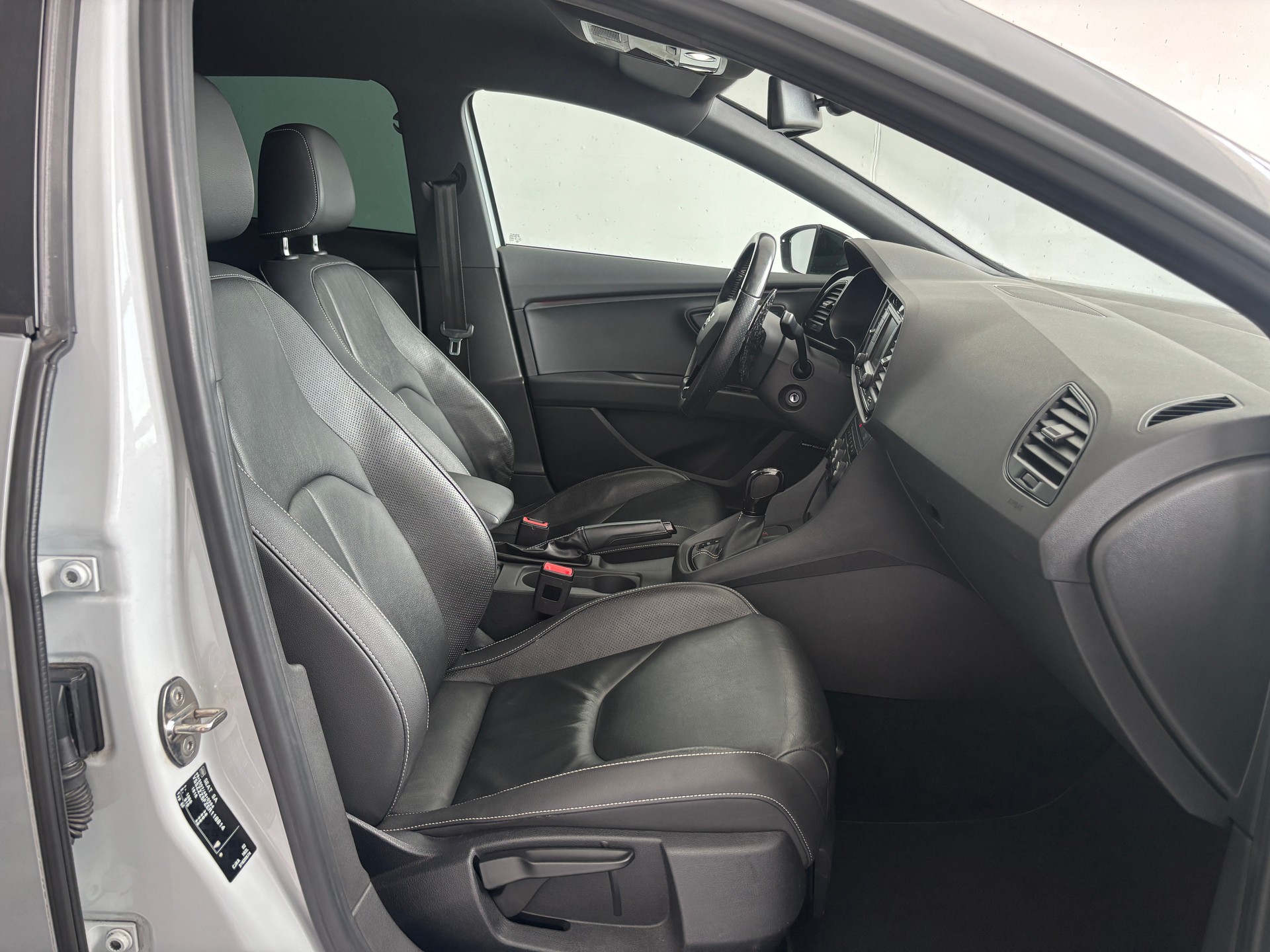 SEAT Leon 2.0 TSI Cupra 280-image-9