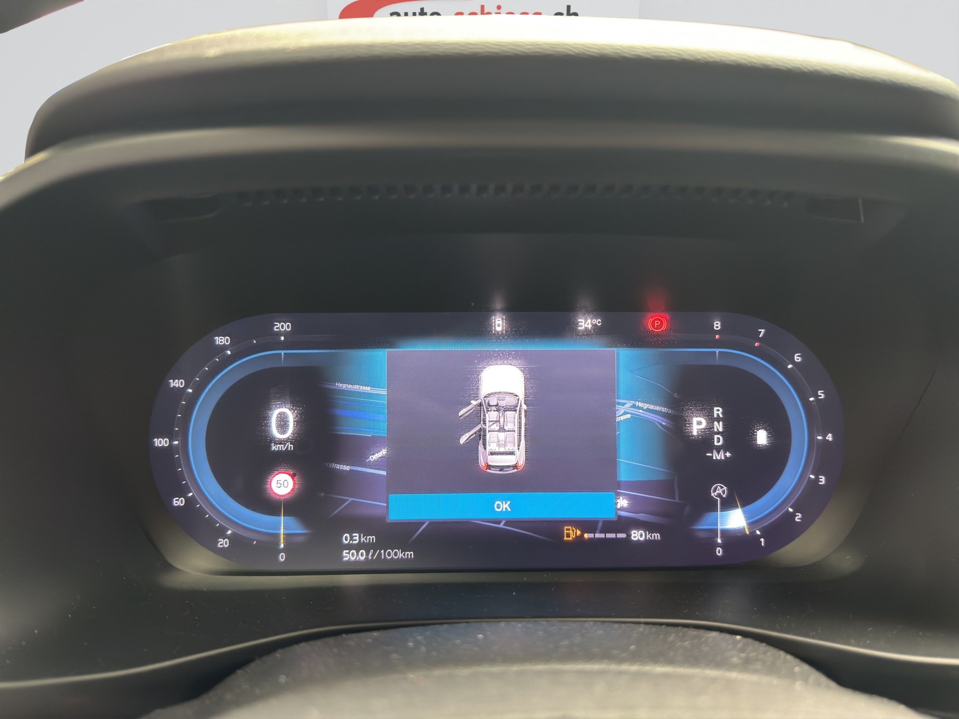 VOLVO XC40 B3 Benzin Mild Hybrid Plus Black Edition-image-11