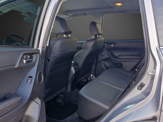 SUBARU Forester 2.0XT Luxury-image-9
