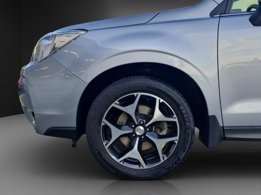 SUBARU Forester 2.0XT Luxury-image-5