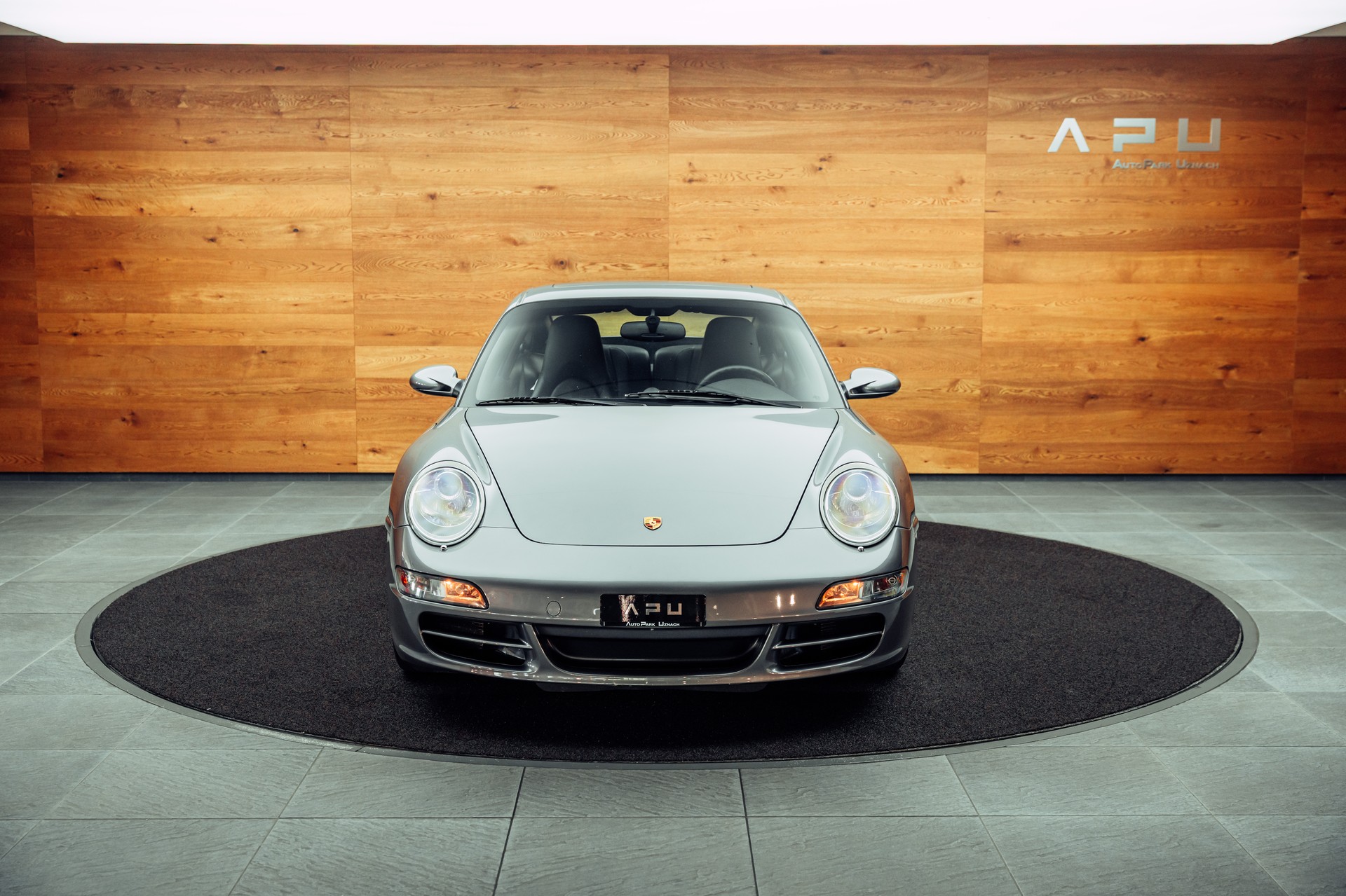 PORSCHE 911 Carrera-image-10