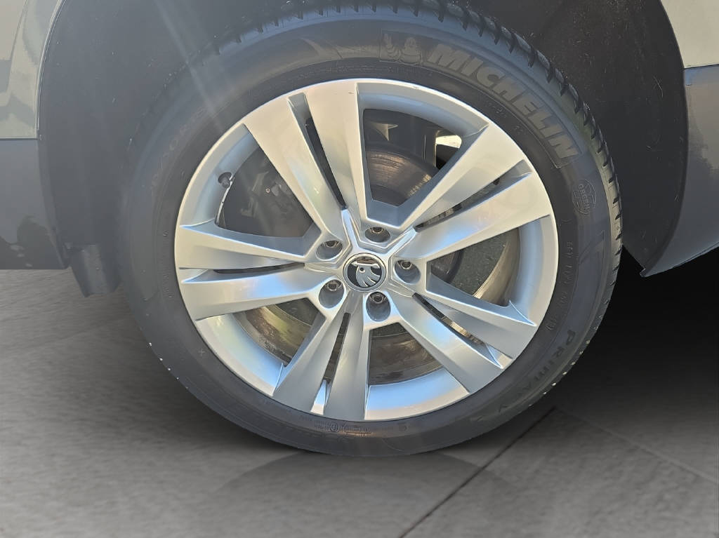 SKODA Karoq 1.5 TSI Ambition DSG-image-13