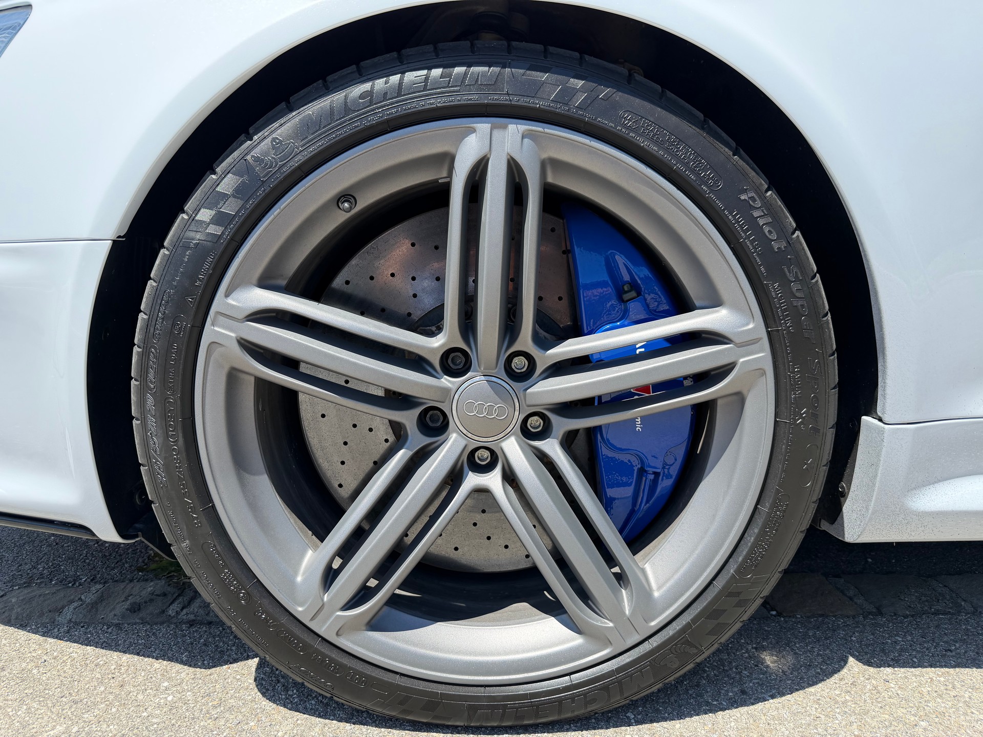 AUDI RS6 Limousine 5.0 TFSI V10 quattro tiptronic-image-3