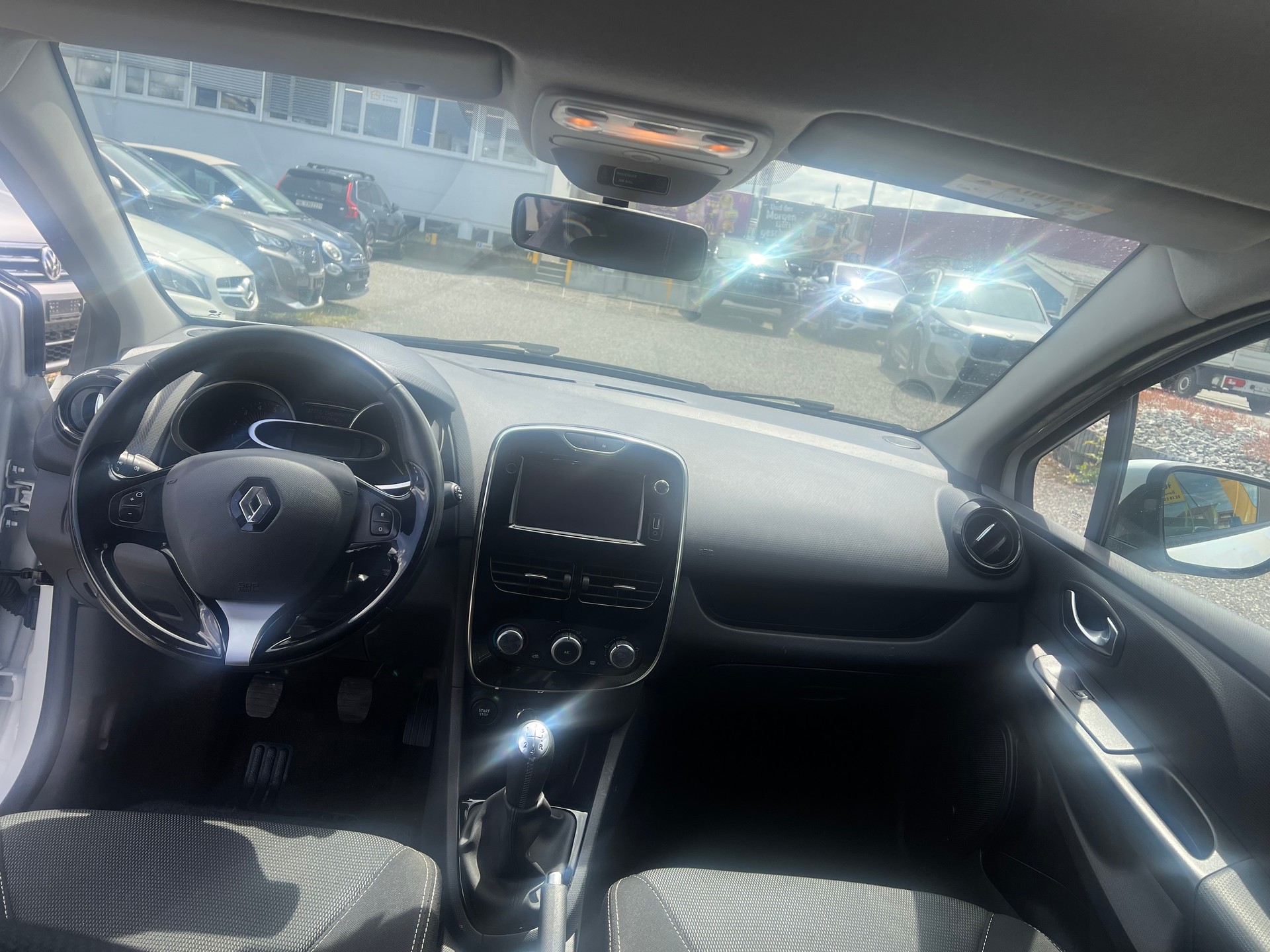 RENAULT Clio 1.5 dCi Expression-image-8