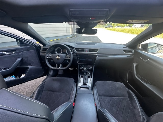 SKODA 2.0 TSI 280 SportLine+ 4x4 DSG-image-2