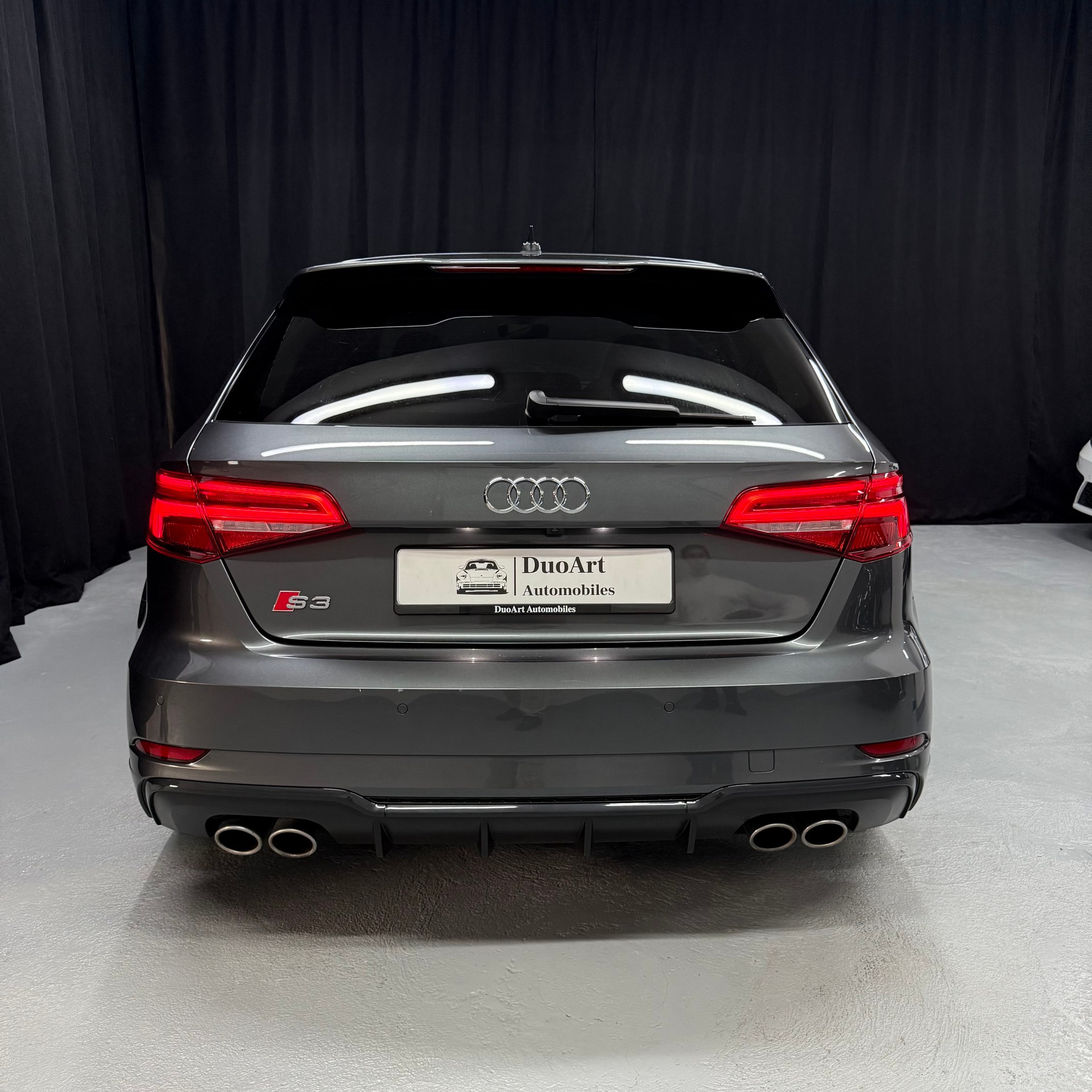 AUDI S3 Sportback 2.0 TFSI quattro S-tronic-image-6