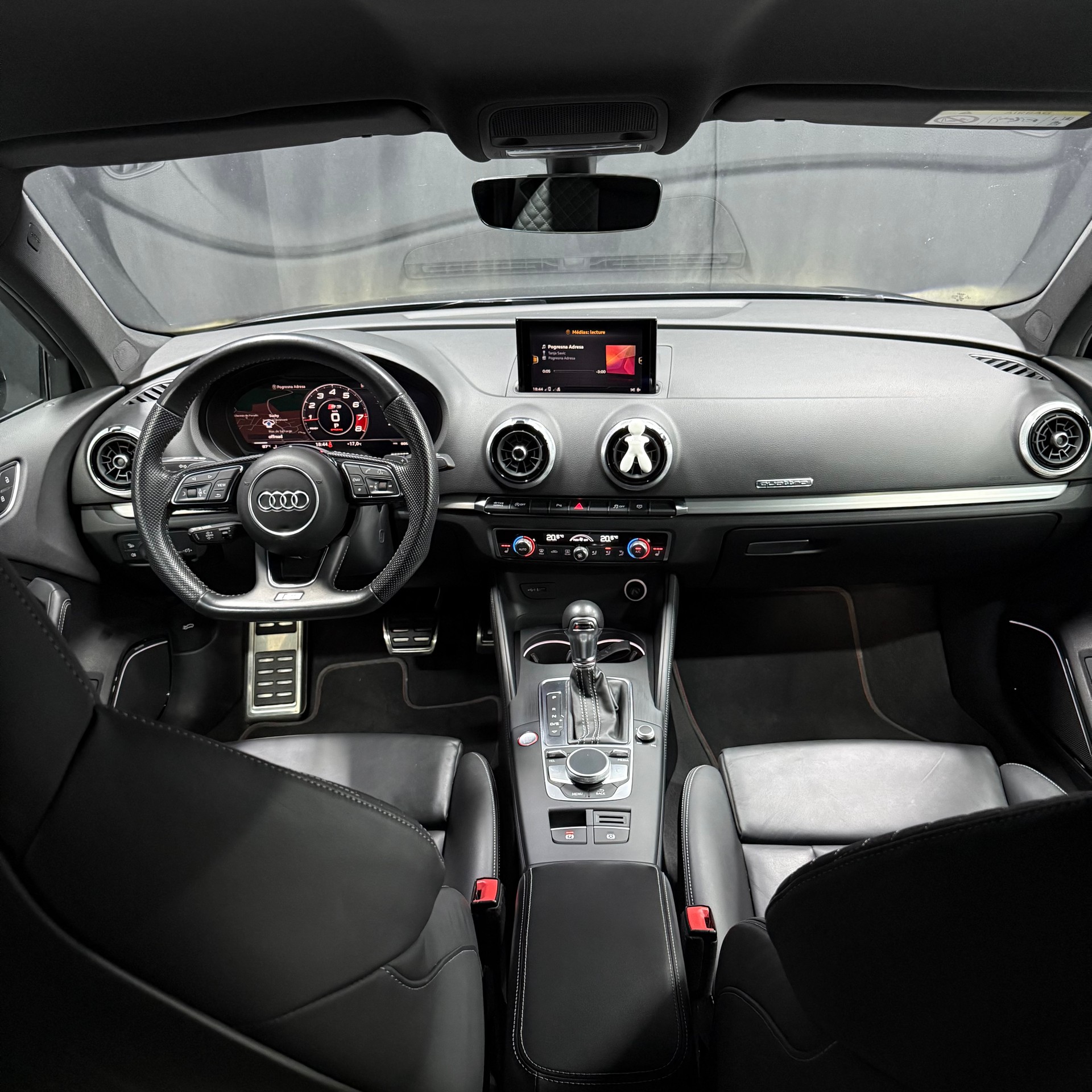 AUDI S3 Sportback 2.0 TFSI quattro S-tronic-image-10