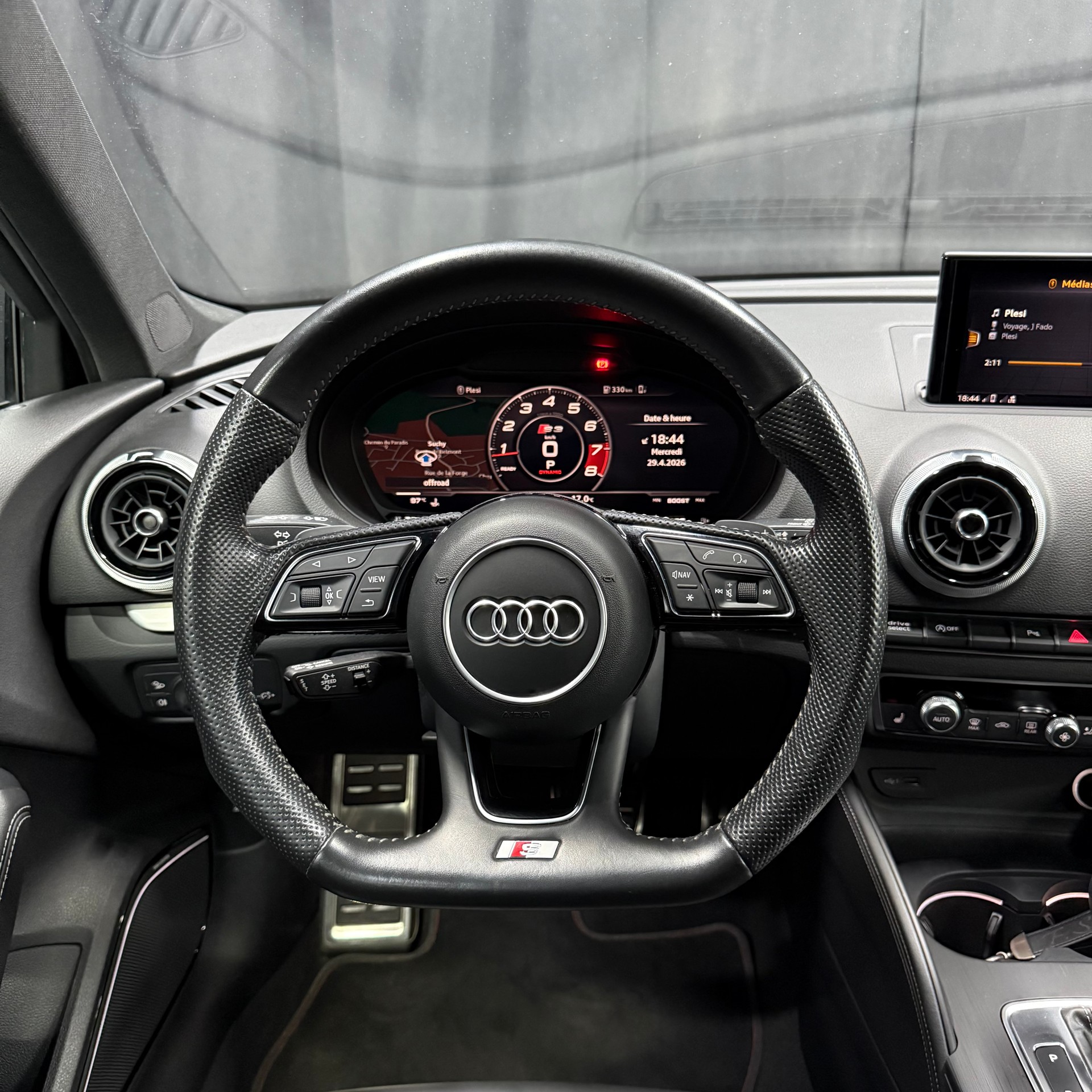 AUDI S3 Sportback 2.0 TFSI quattro S-tronic-image-11