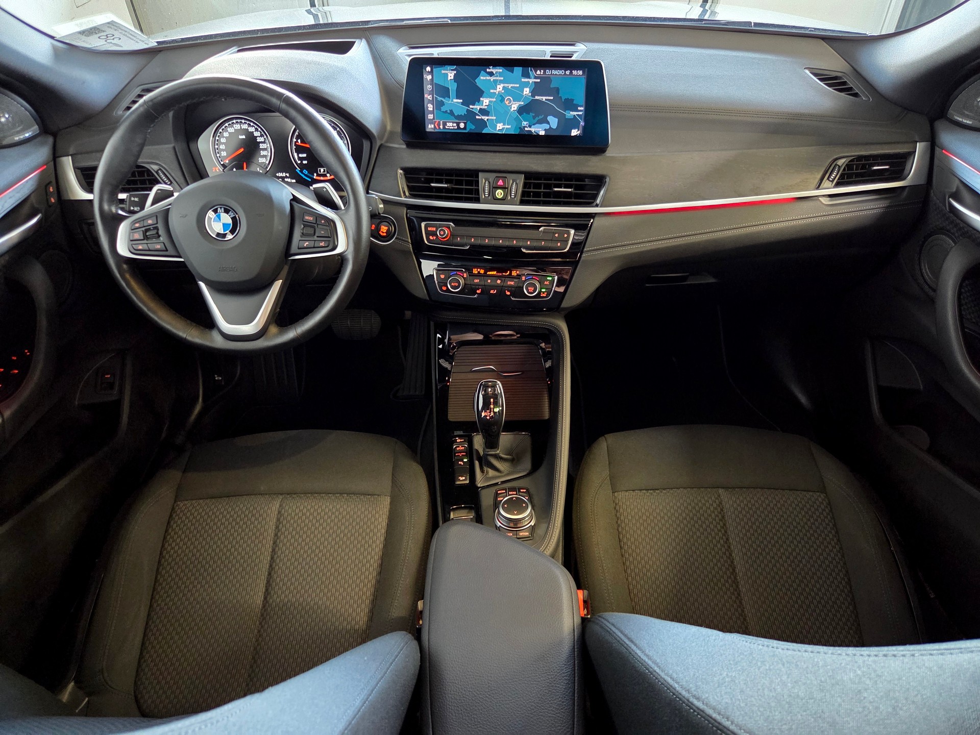 BMW X2 20i xDrive SAG-image-6