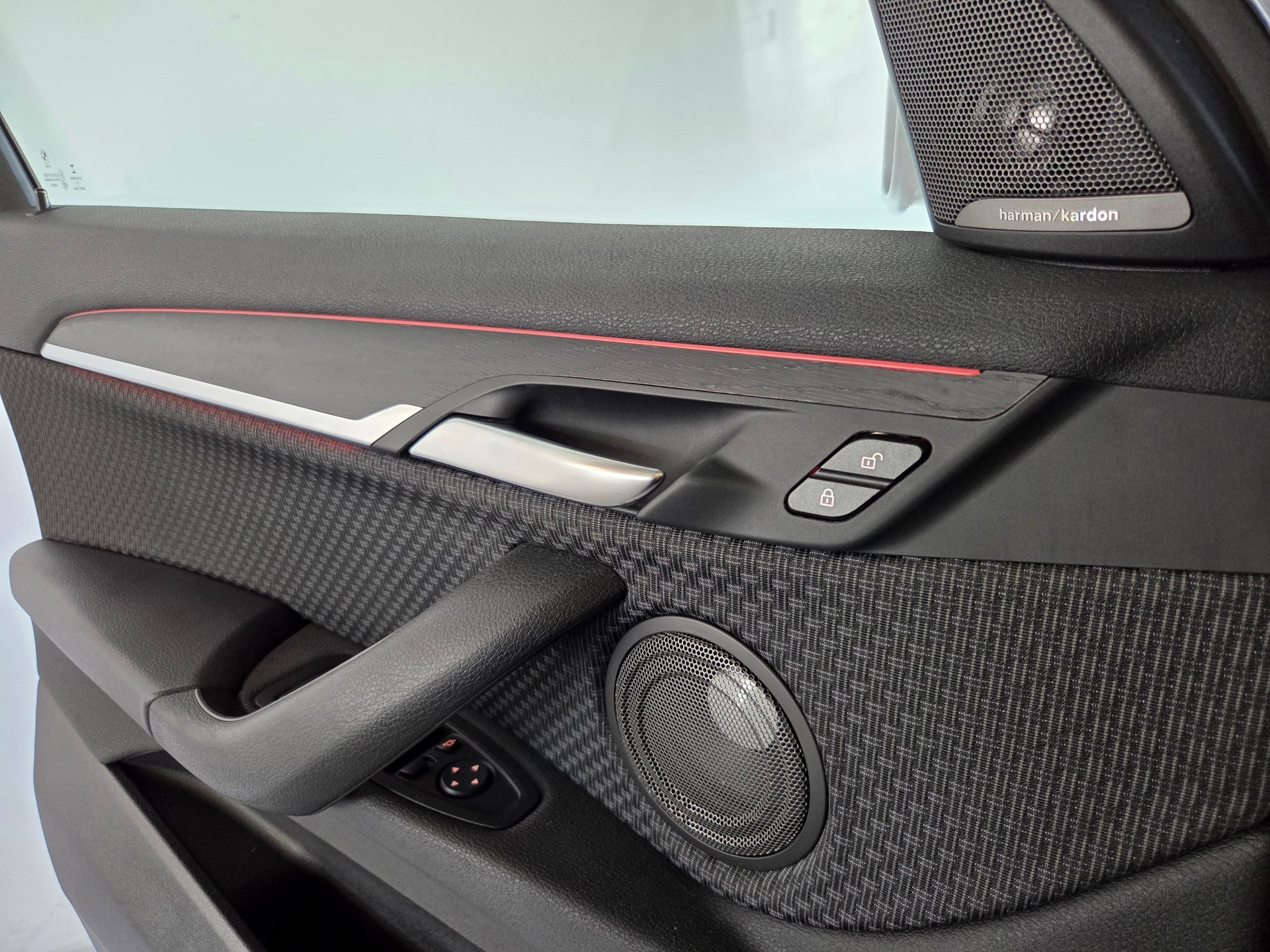 BMW X2 20i xDrive SAG-image-7