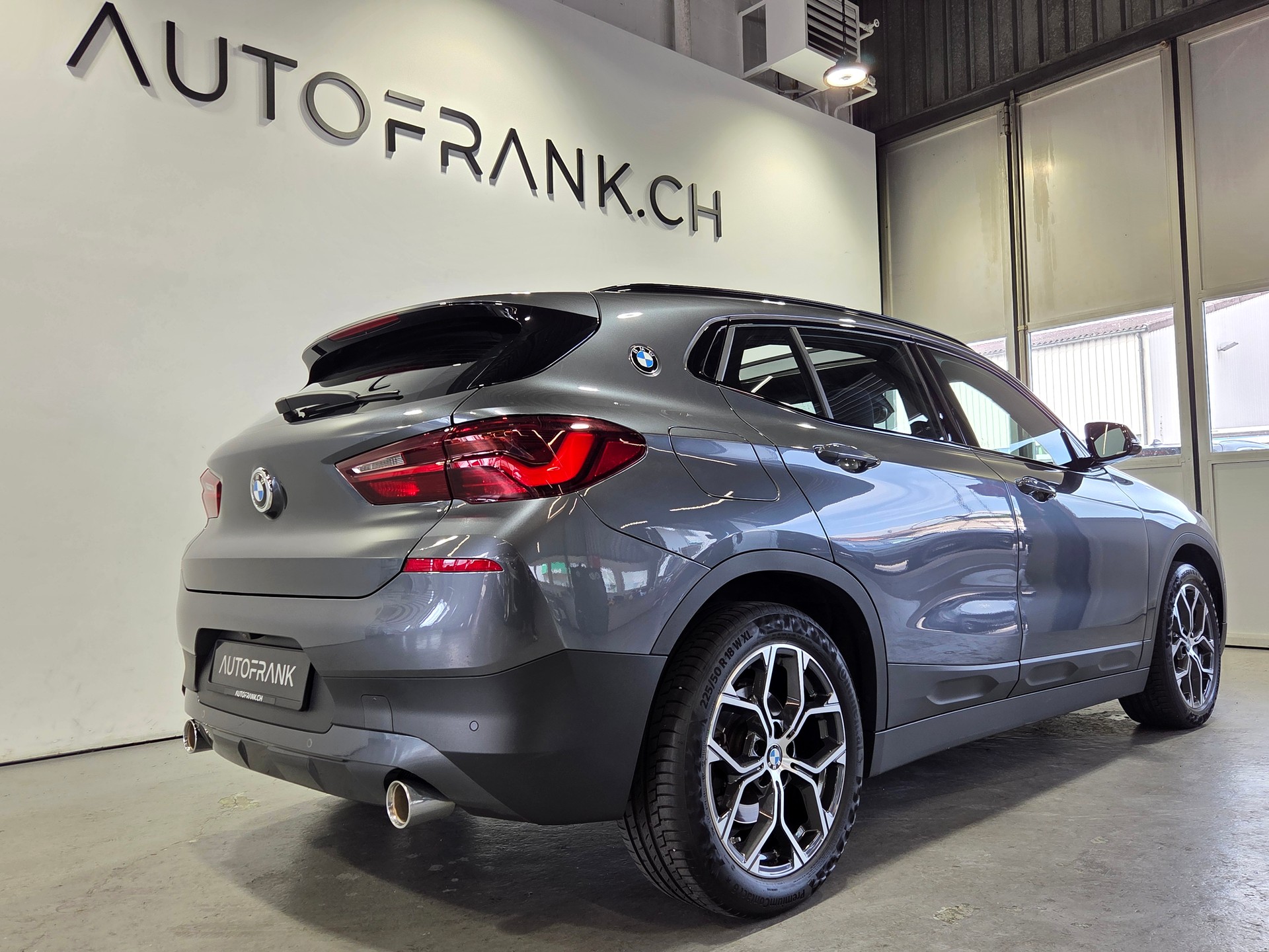 BMW X2 20i xDrive SAG-image-2
