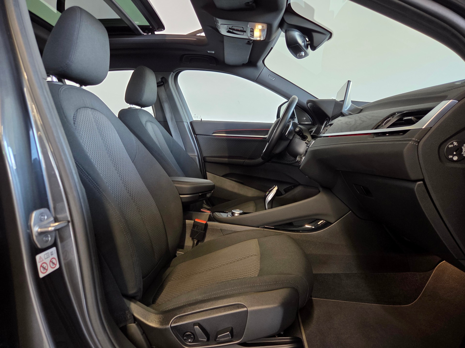 BMW X2 20i xDrive SAG-image-21