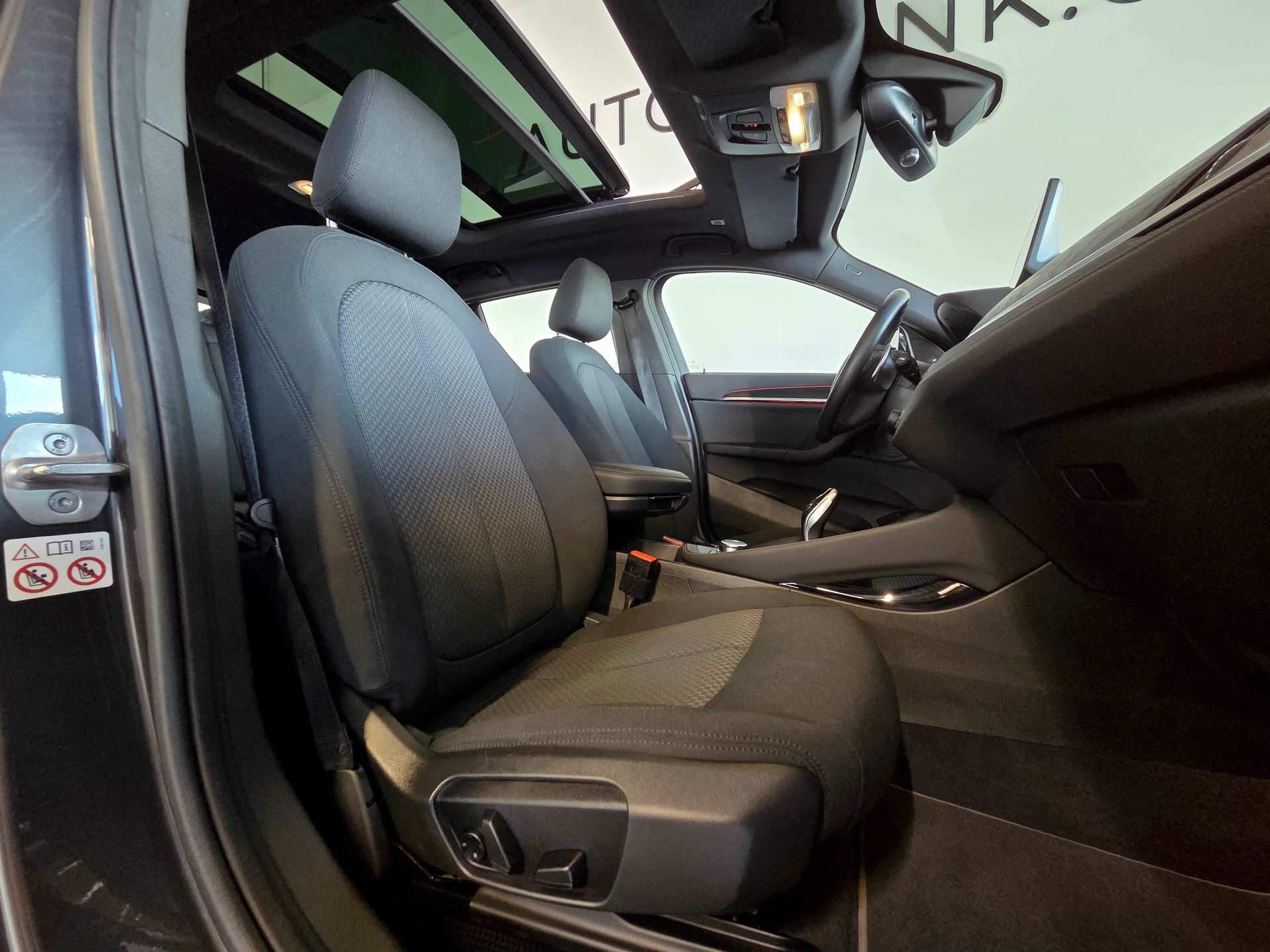 BMW X2 20i xDrive SAG-image-4