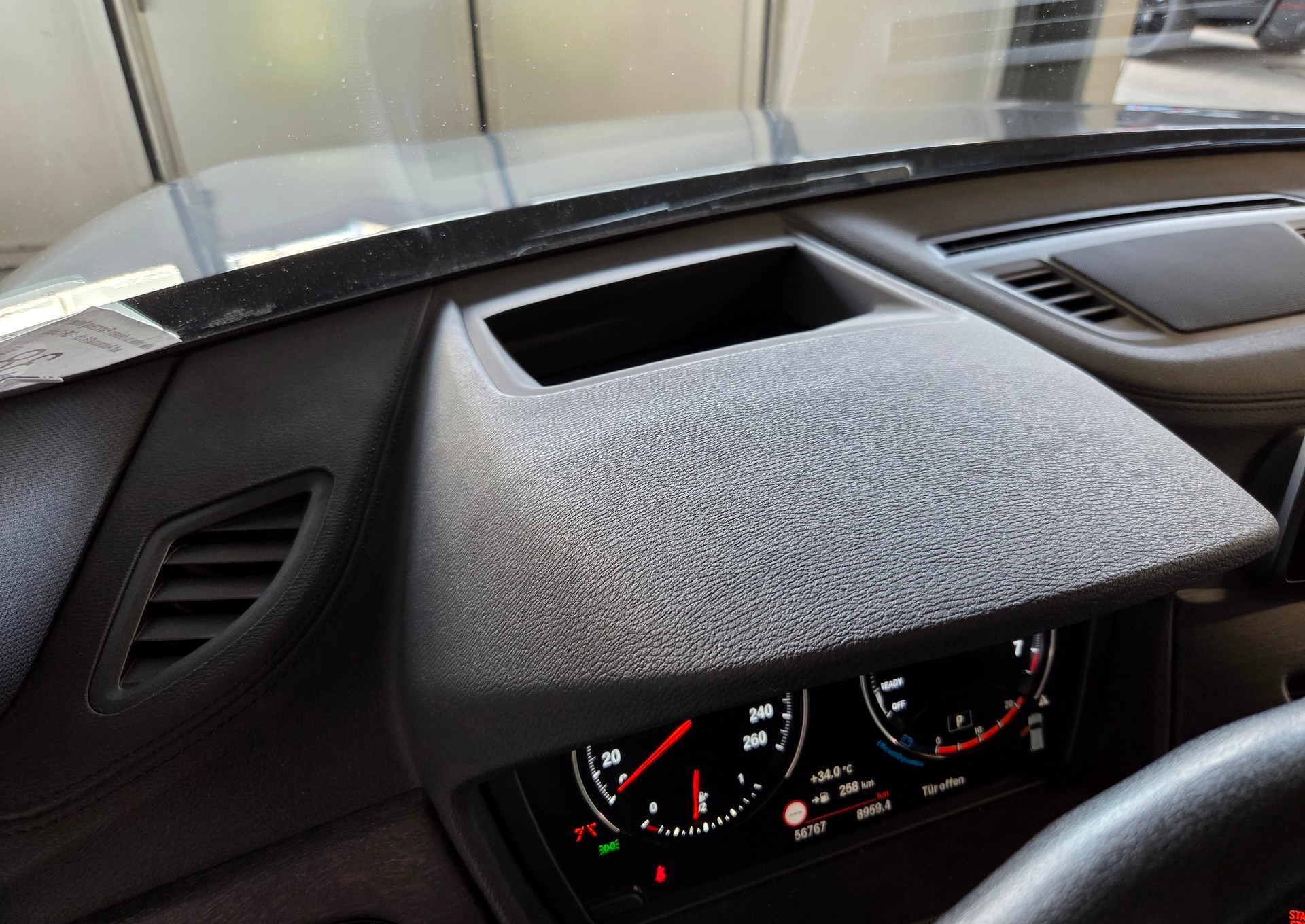 BMW X2 20i xDrive SAG-image-20