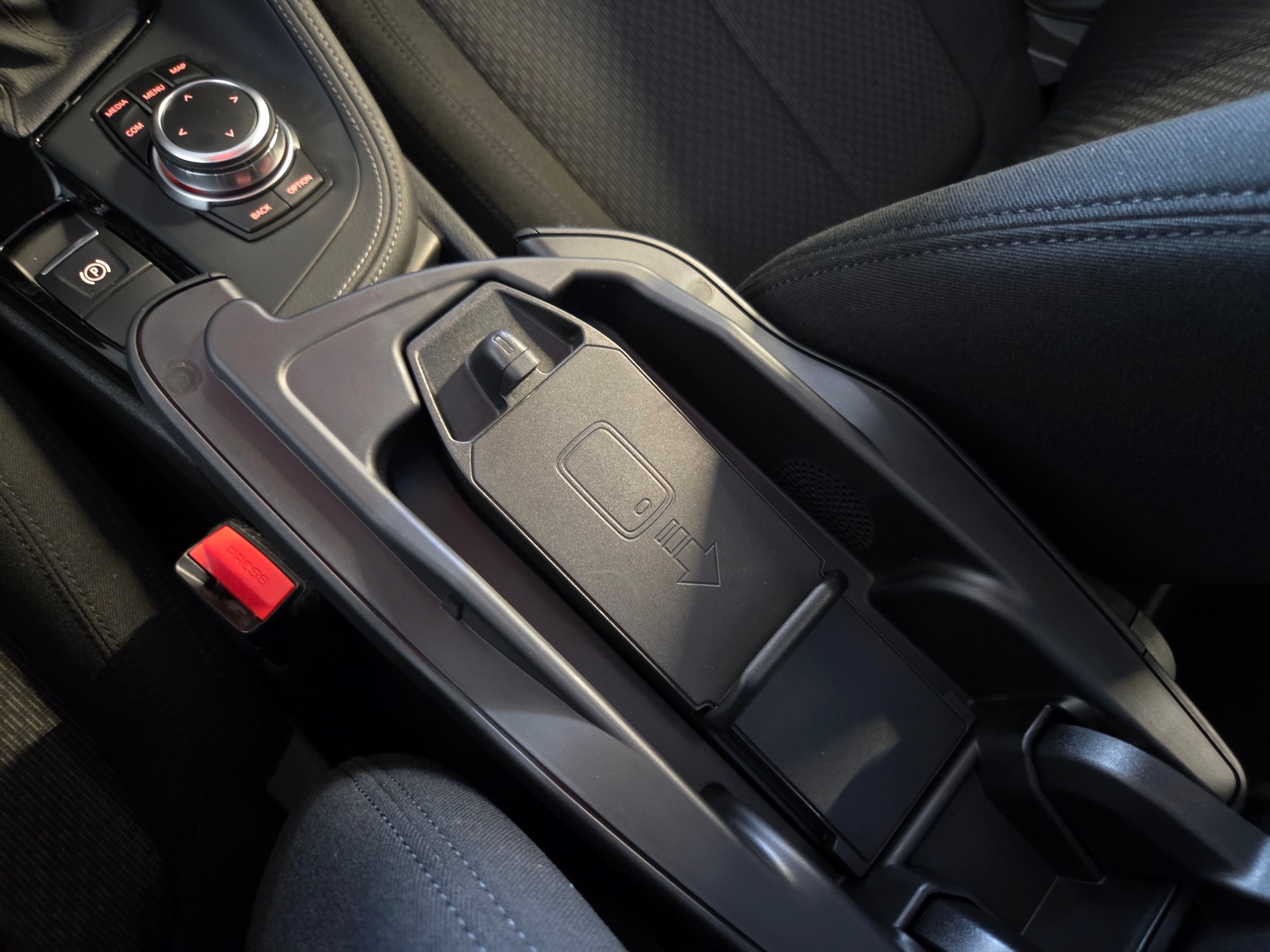BMW X2 20i xDrive SAG-image-8
